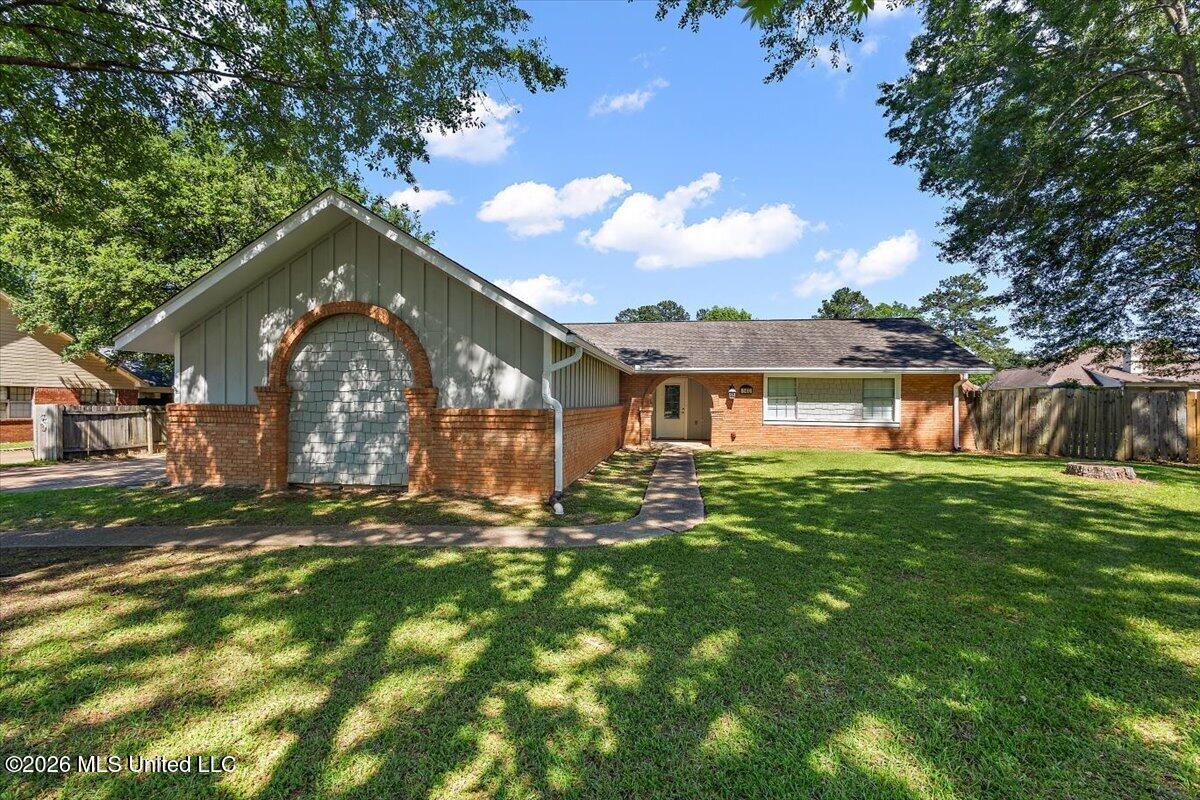 140 Trimble Street Property Photo 1