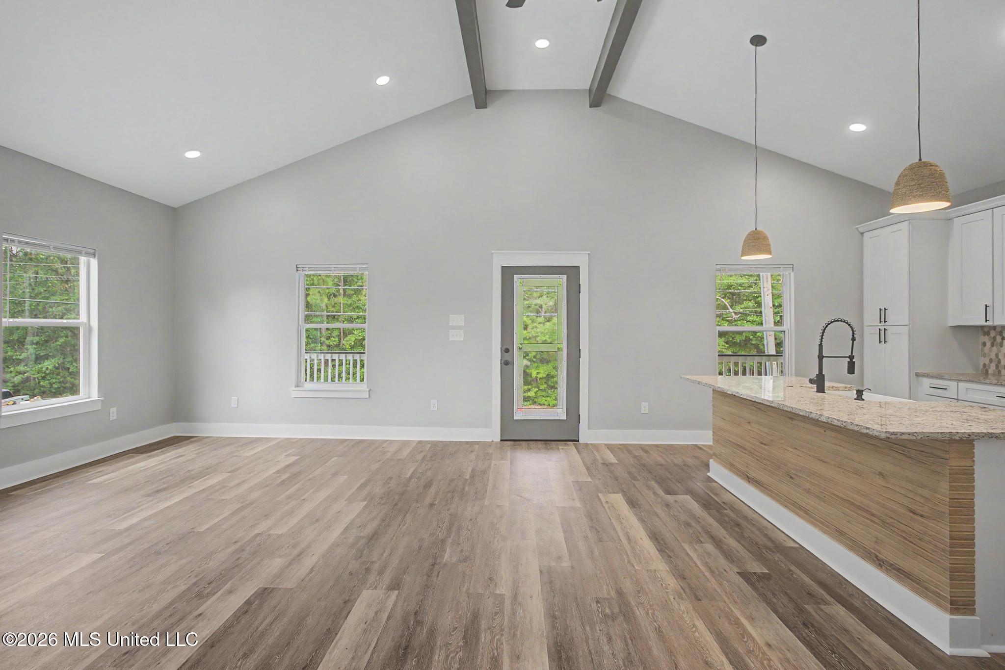 212 Avenue B Property Photo 15