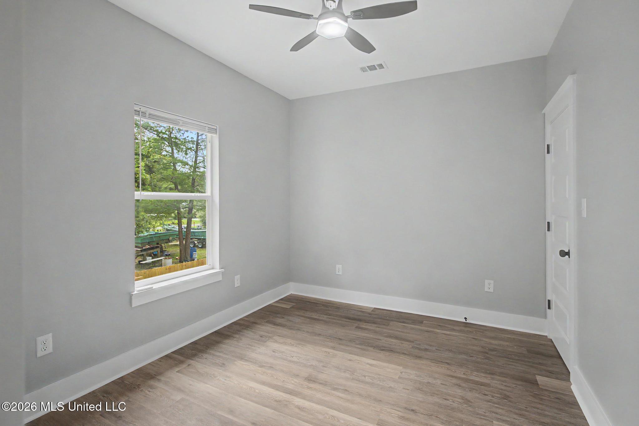 212 Avenue B Property Photo 20