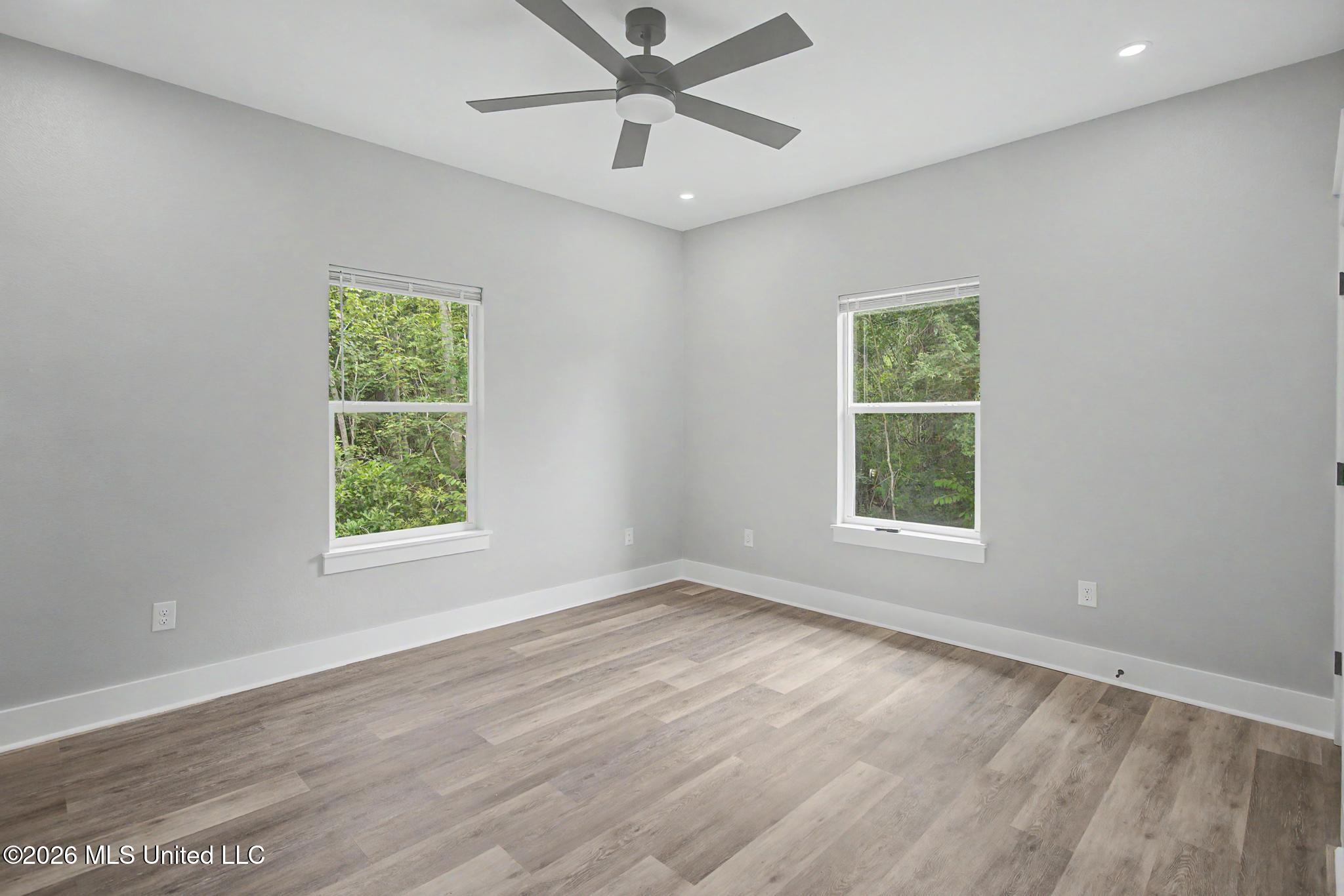 212 Avenue B Property Photo 22