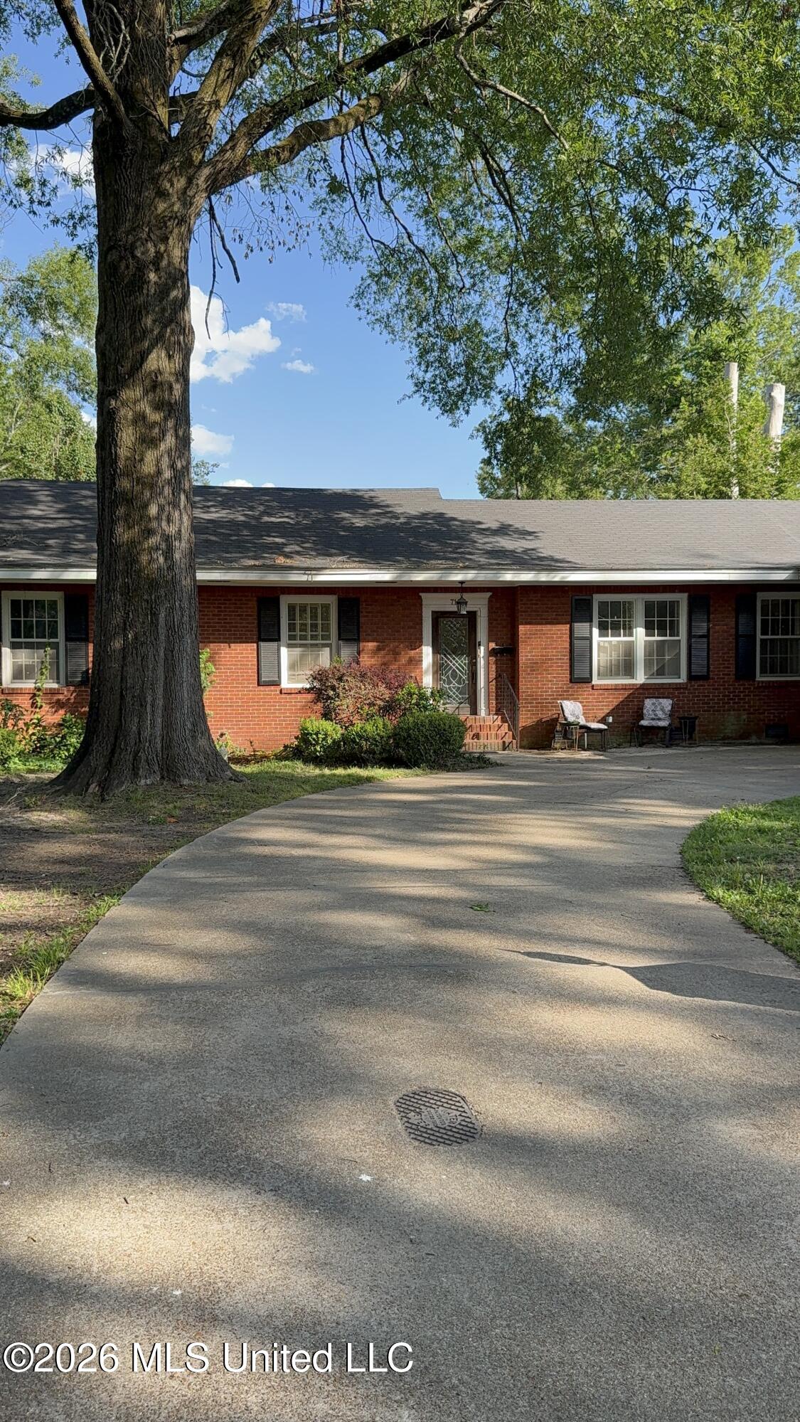 716 Bell Avenue Property Photo 1