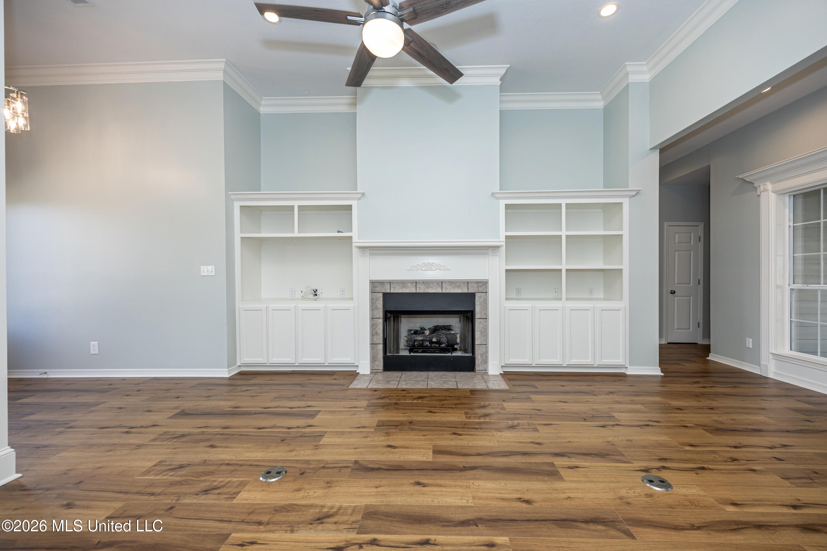 5601 Woody End Road Property Photo 16