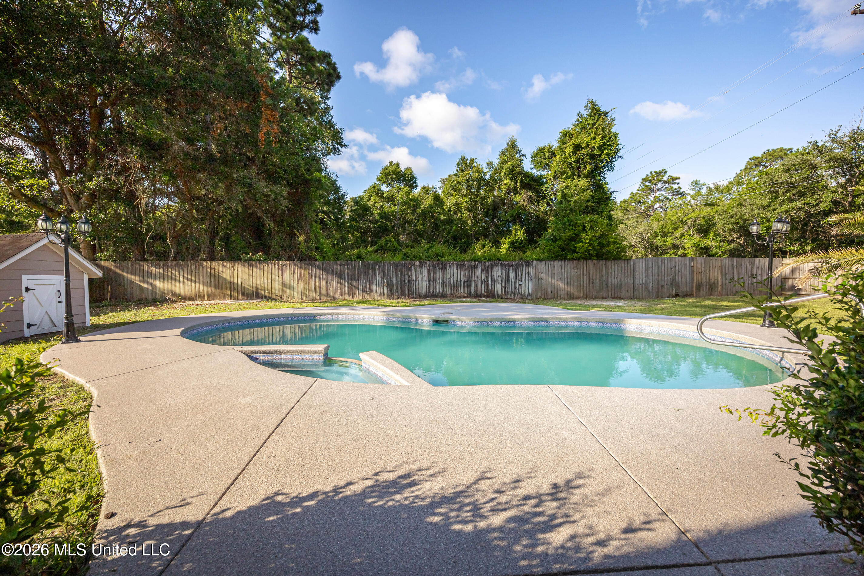 5601 Woody End Road Property Photo 31