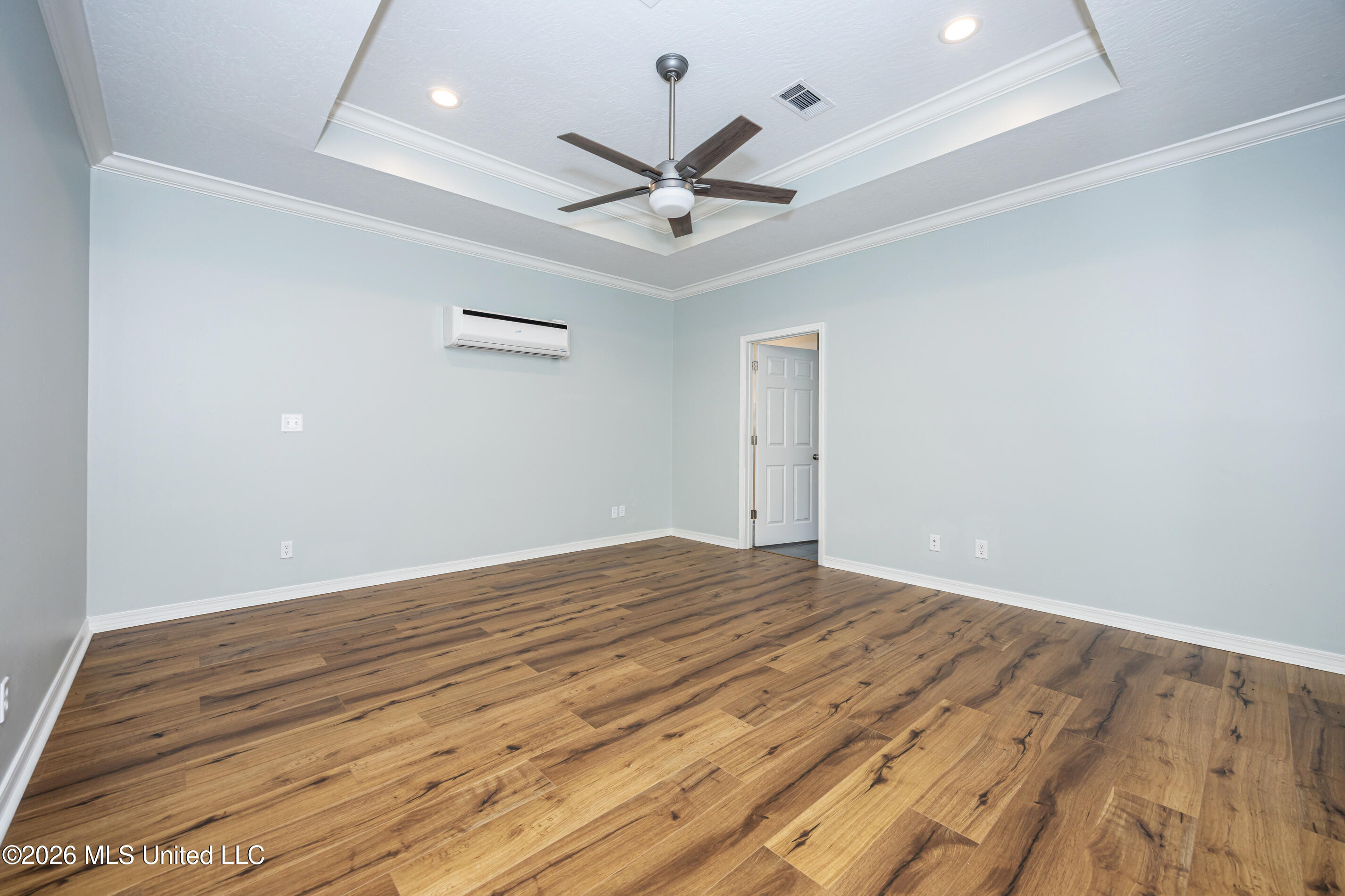 5601 Woody End Road Property Photo 34