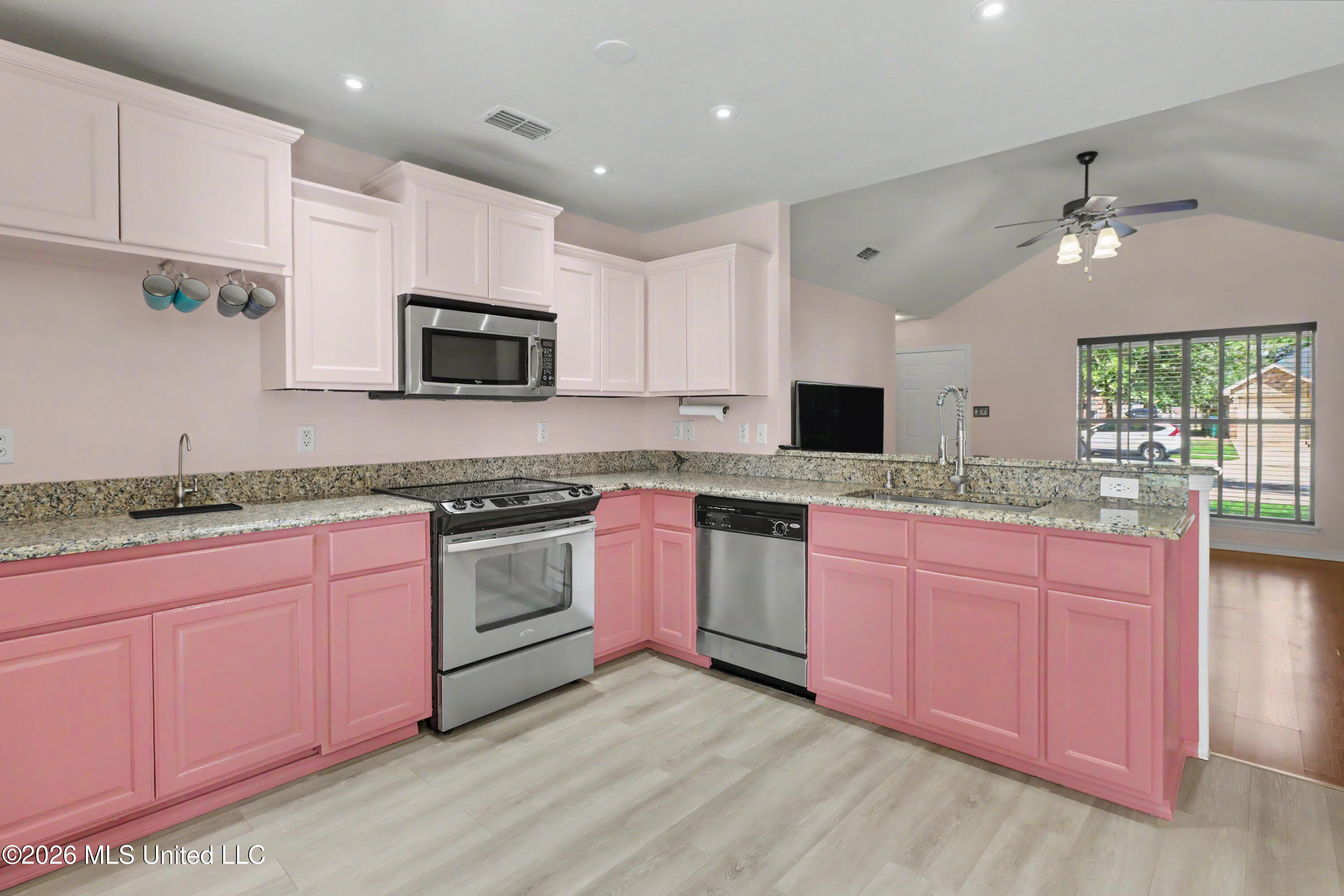 13670 Skye Court Property Photo 8