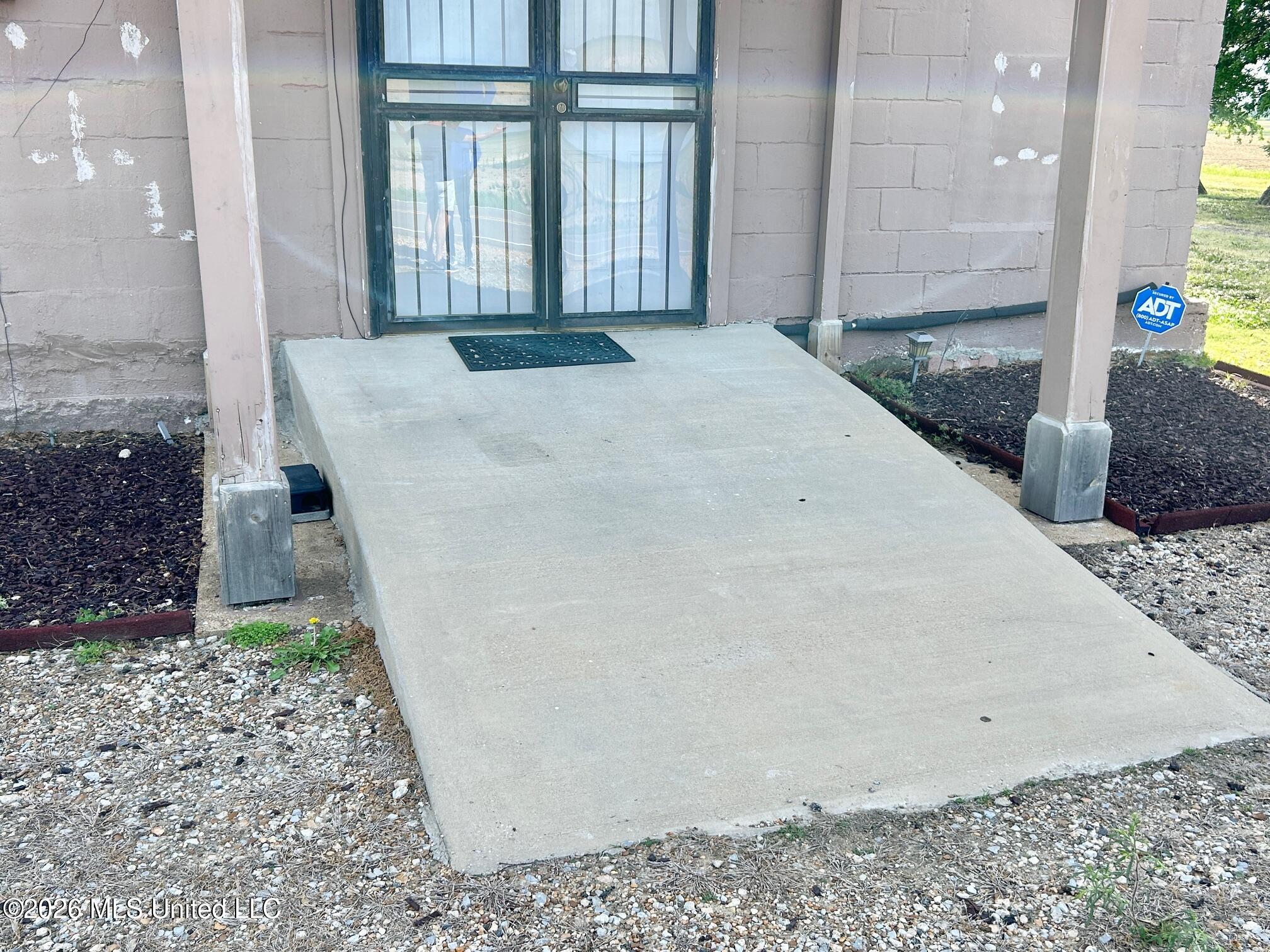 5530 Sanders Road Property Photo 5