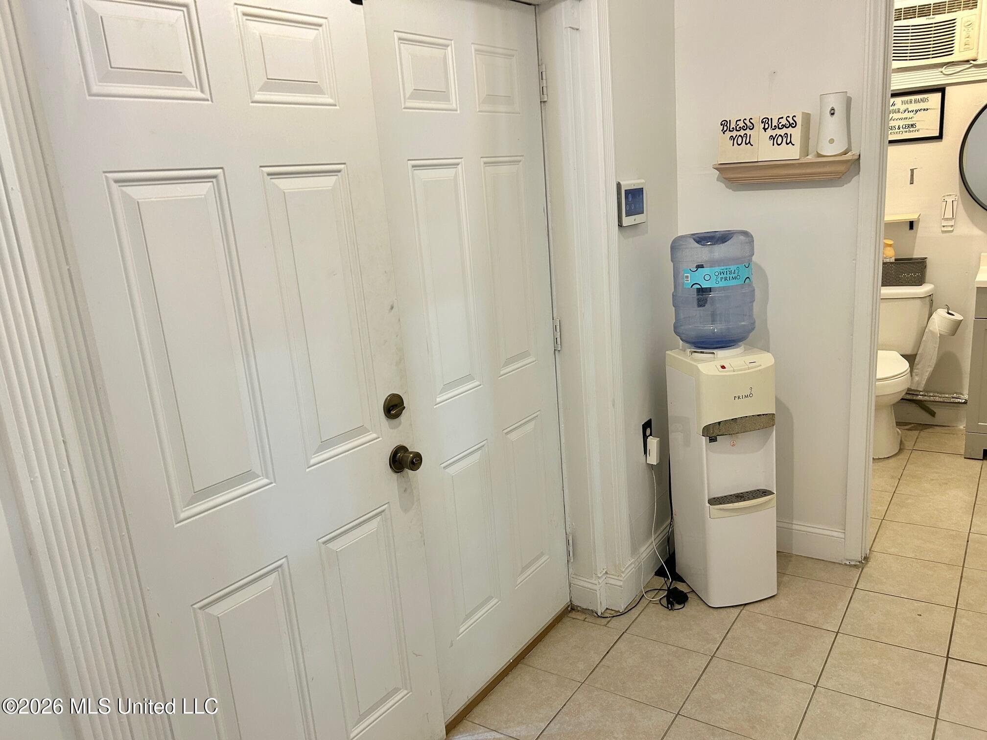 5530 Sanders Road Property Photo 6