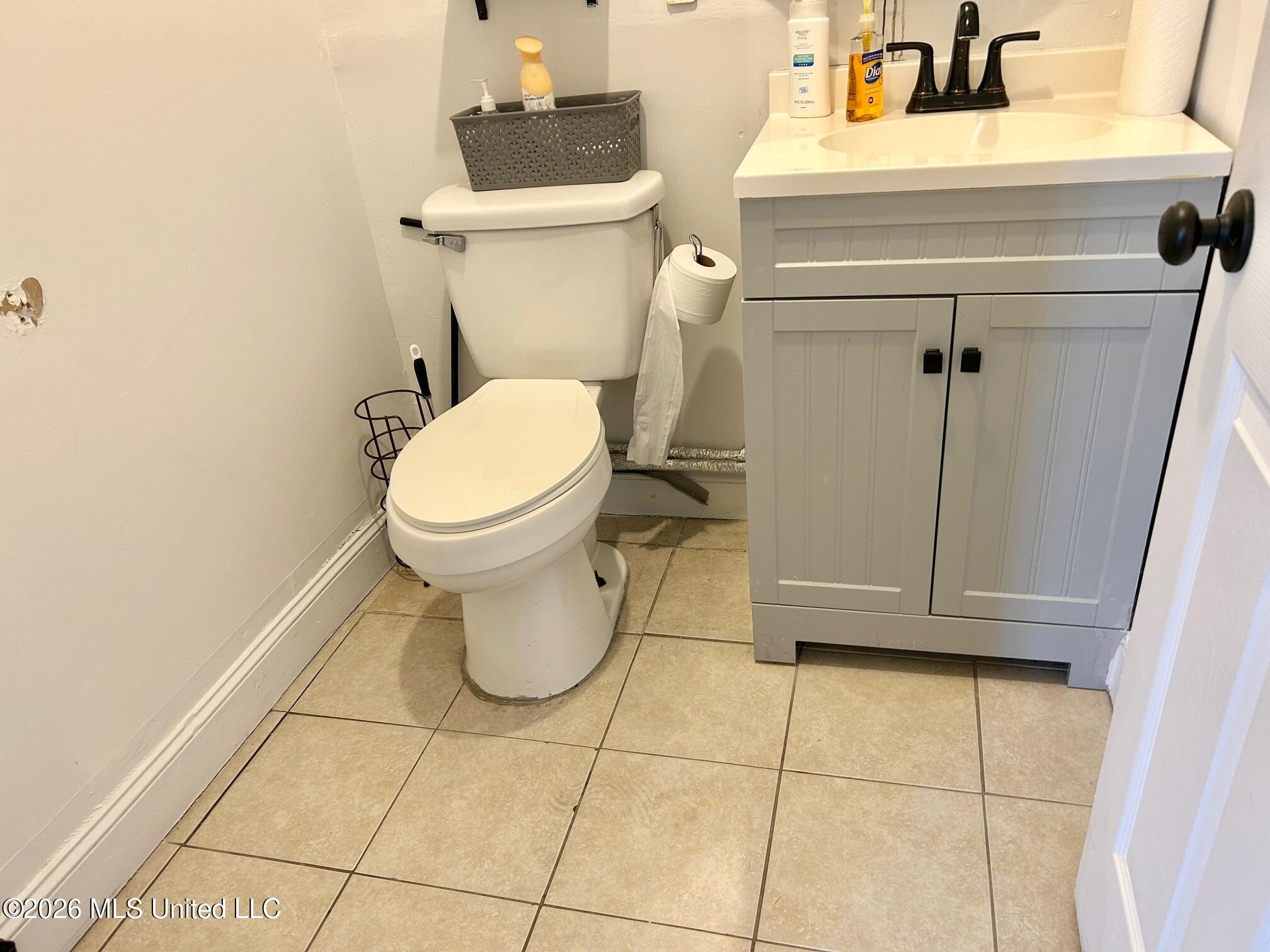 5530 Sanders Road Property Photo 8