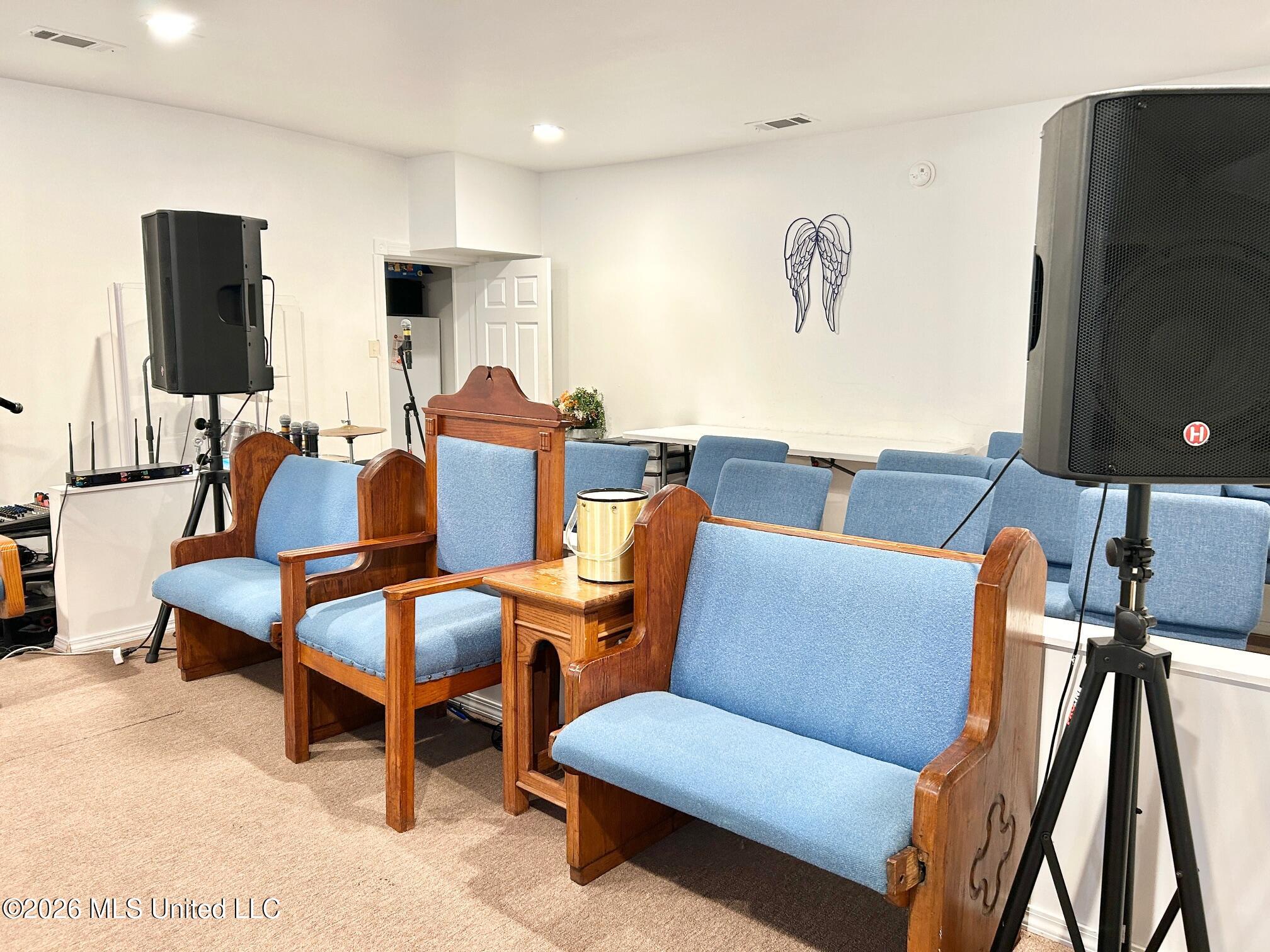 5530 Sanders Road Property Photo 15