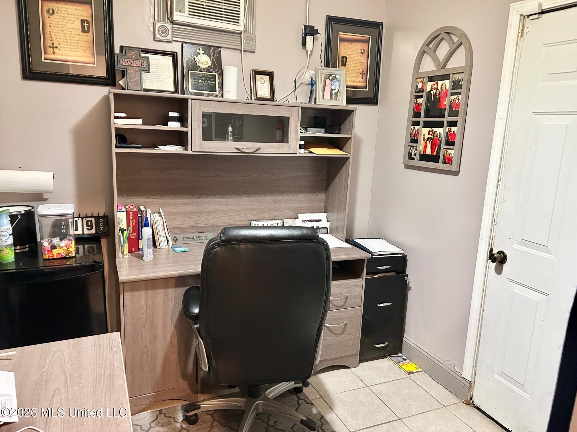 5530 Sanders Road Property Photo 16