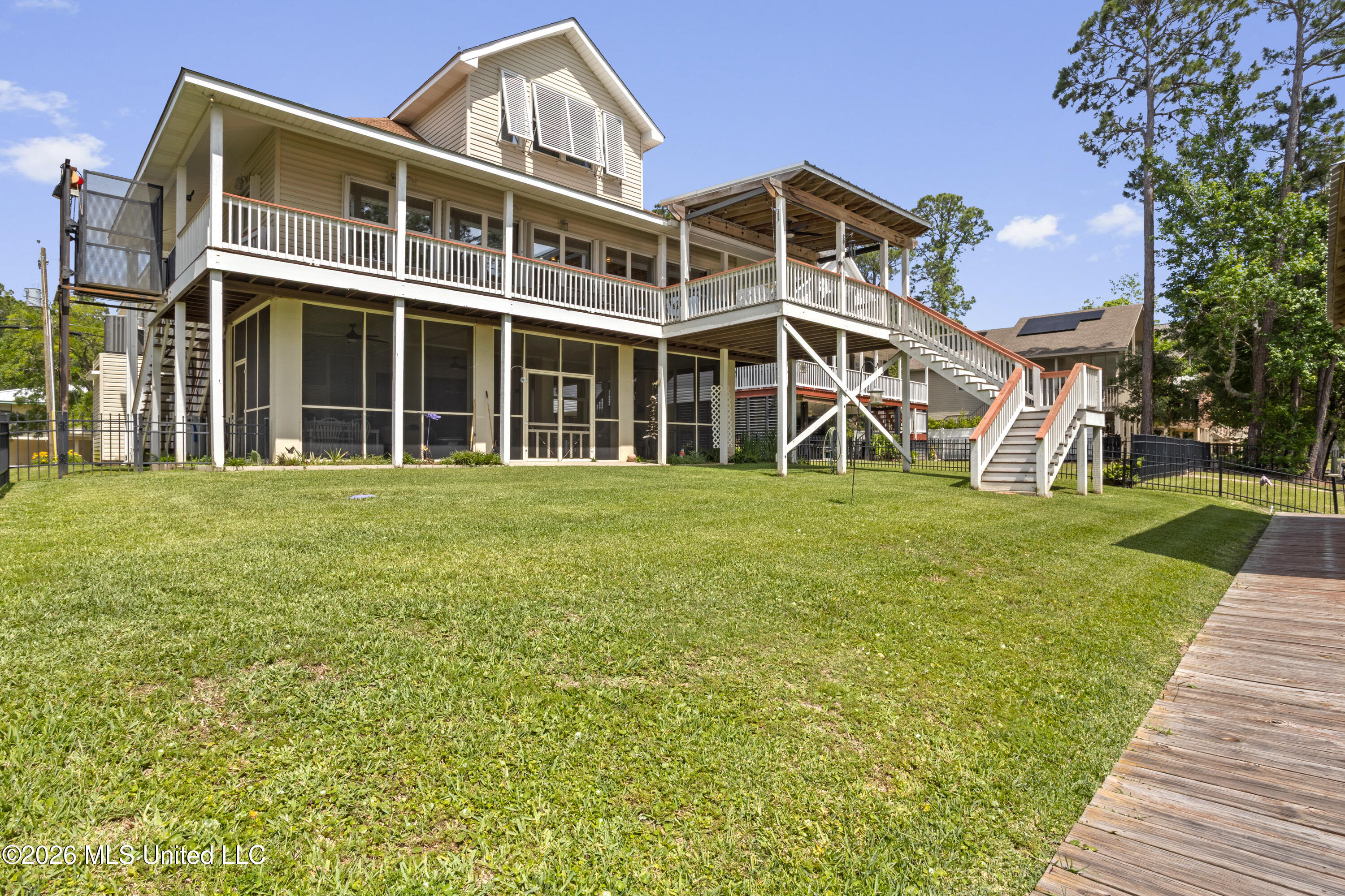 111 Ironwood Cove Property Photo 1