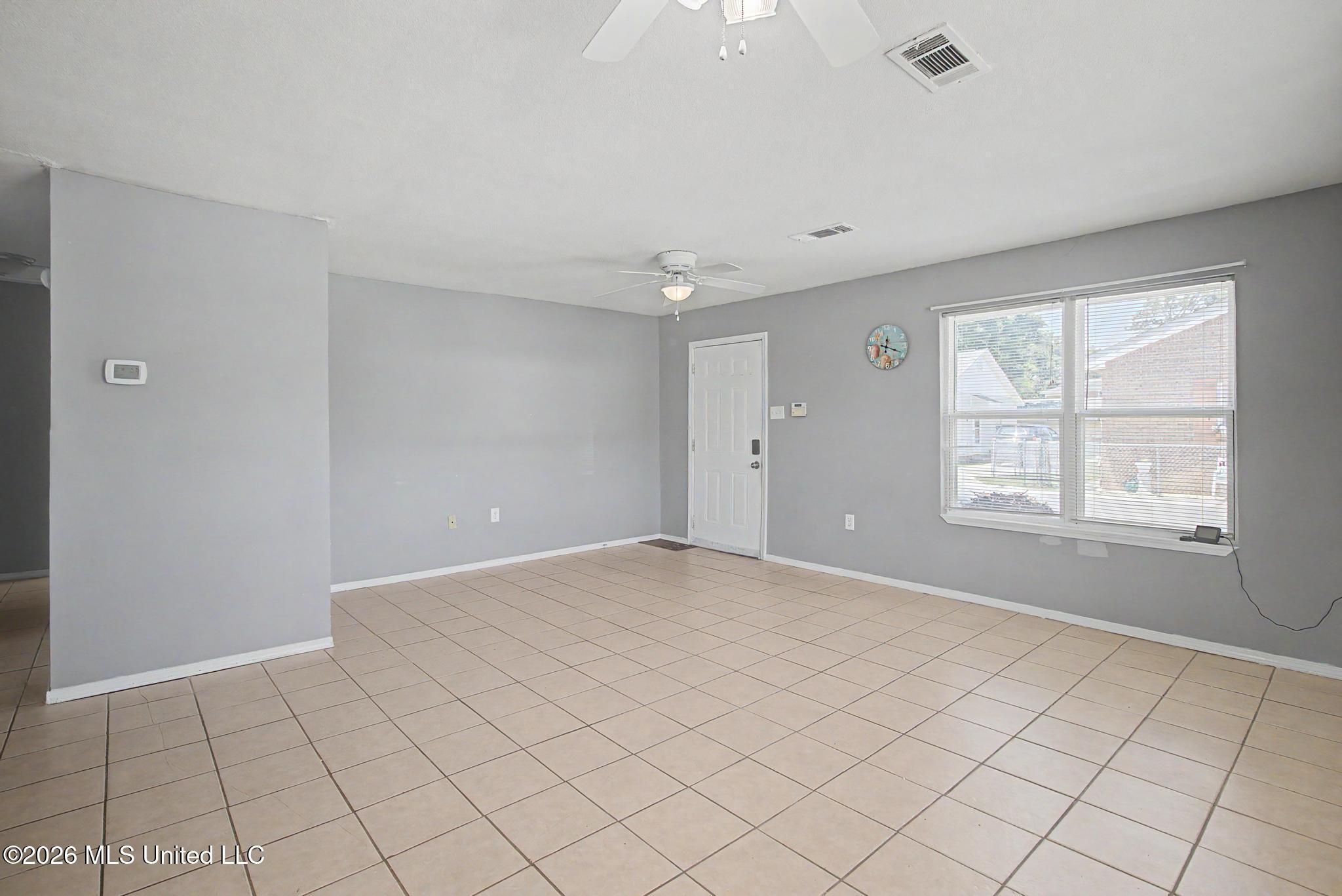 198 Keller Avenue Property Photo 3