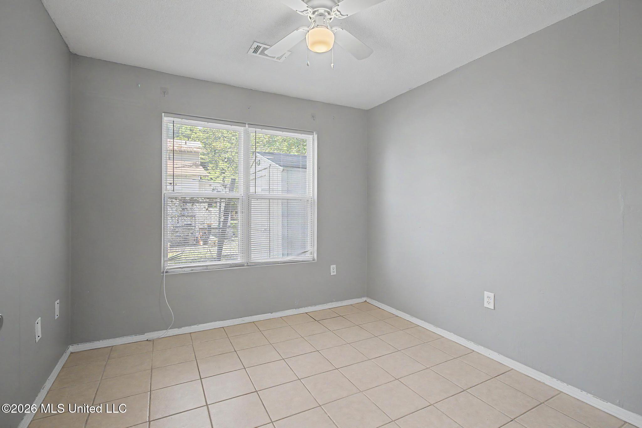 198 Keller Avenue Property Photo 8