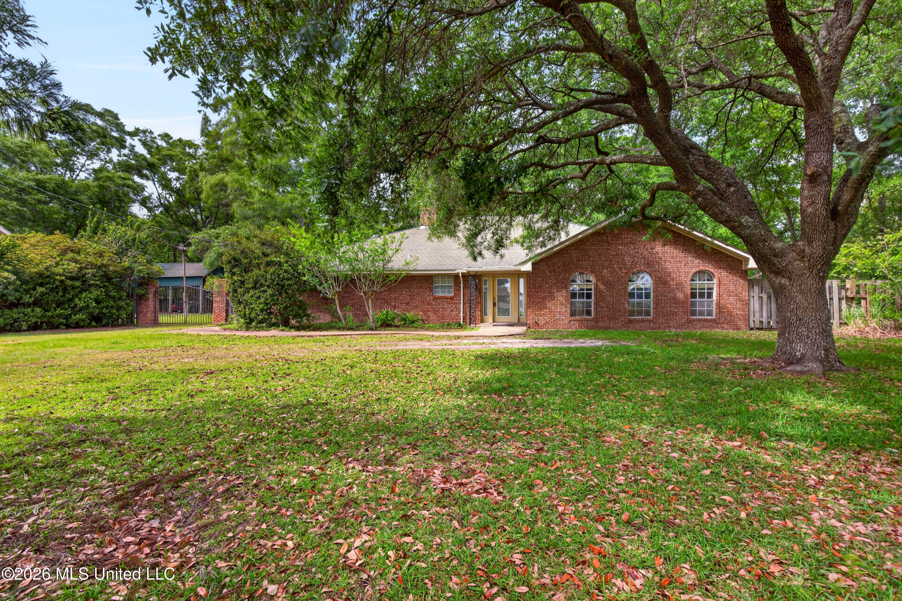 20536 Highway 53 Property Photo 2