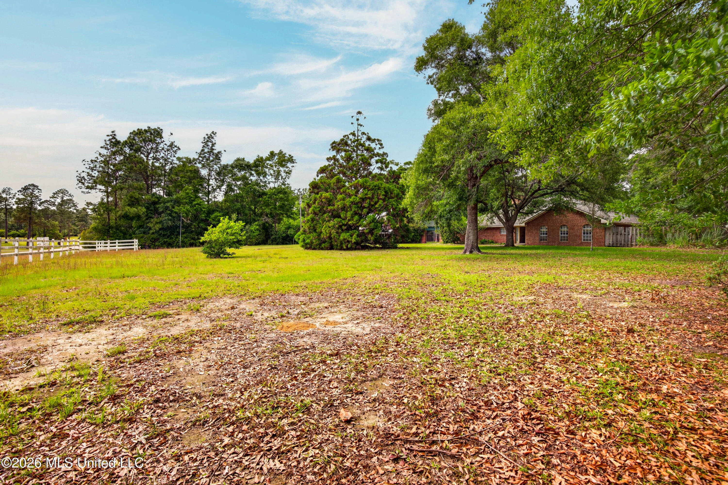 20536 Highway 53 Property Photo 7