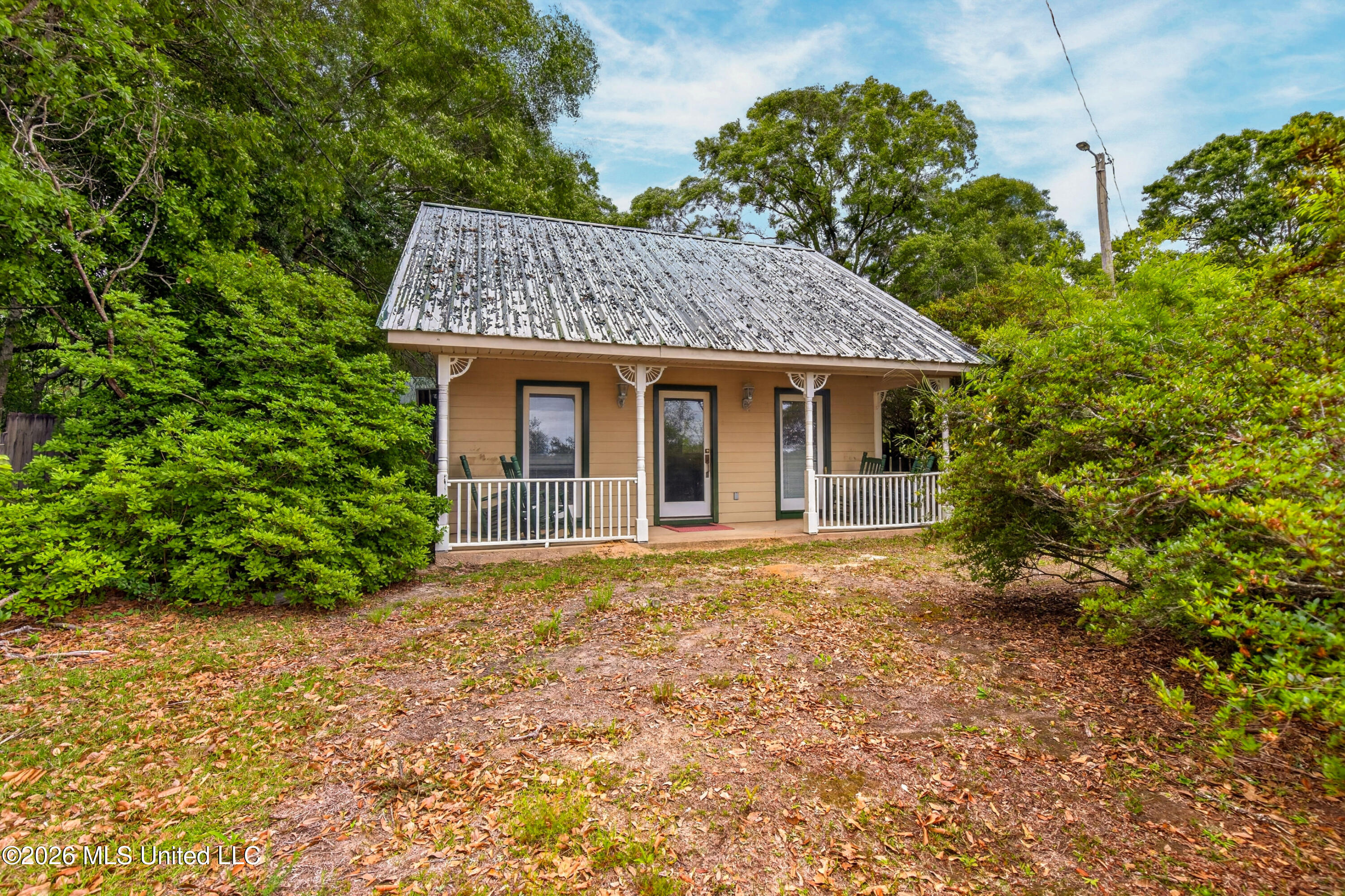 20536 Highway 53 Property Photo 12