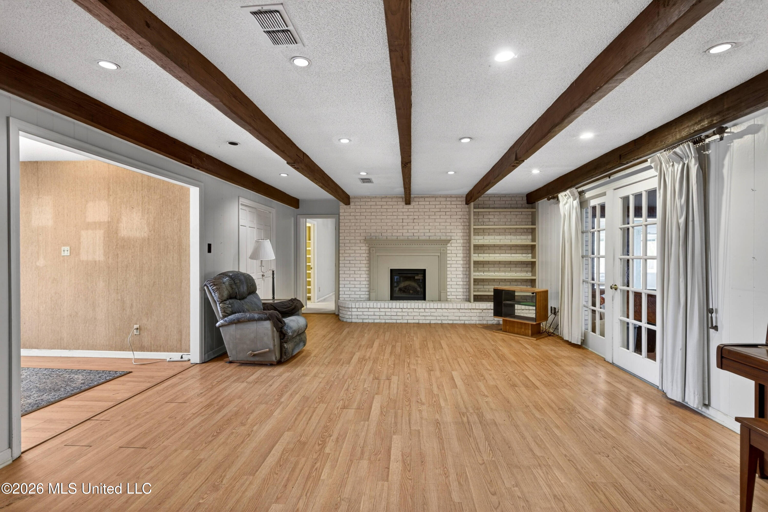 20536 Highway 53 Property Photo 17