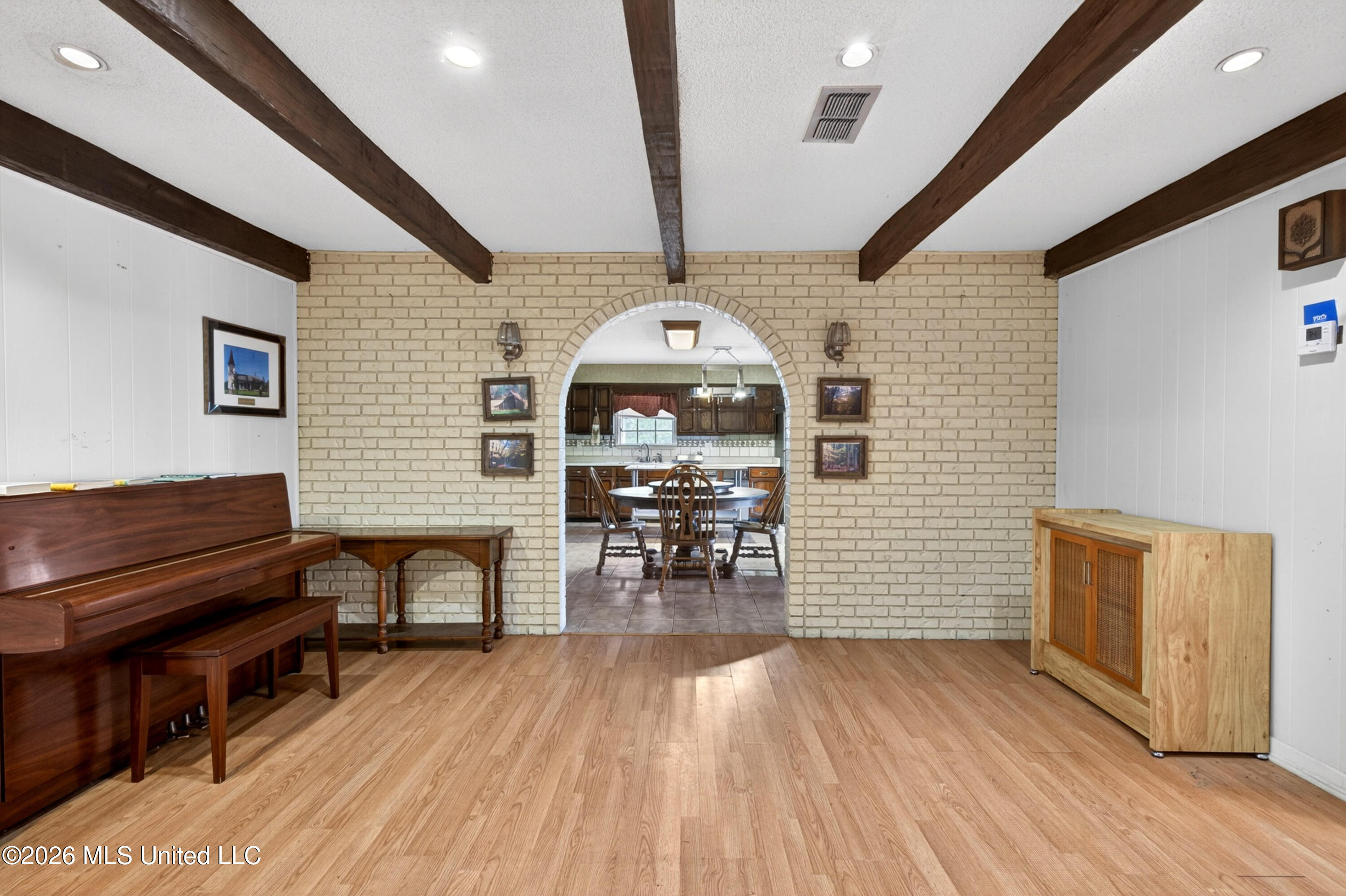 20536 Highway 53 Property Photo 18