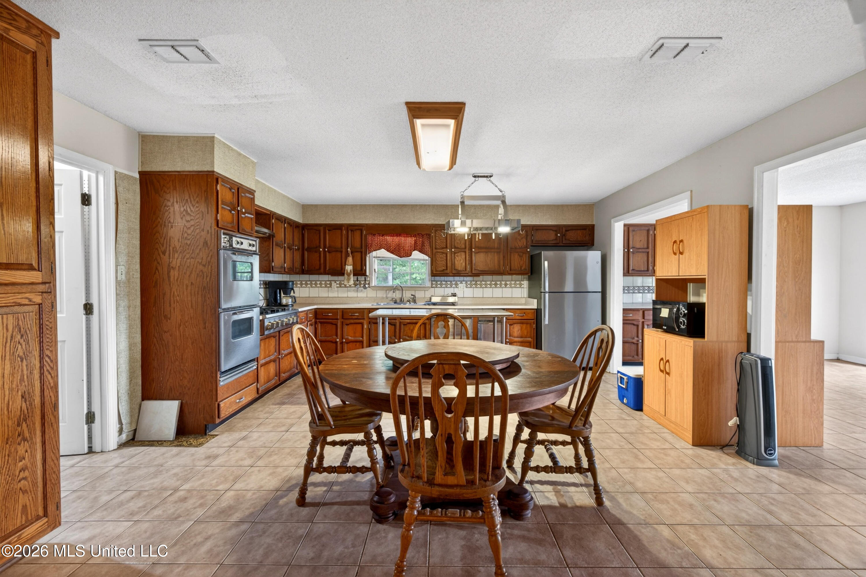 20536 Highway 53 Property Photo 19