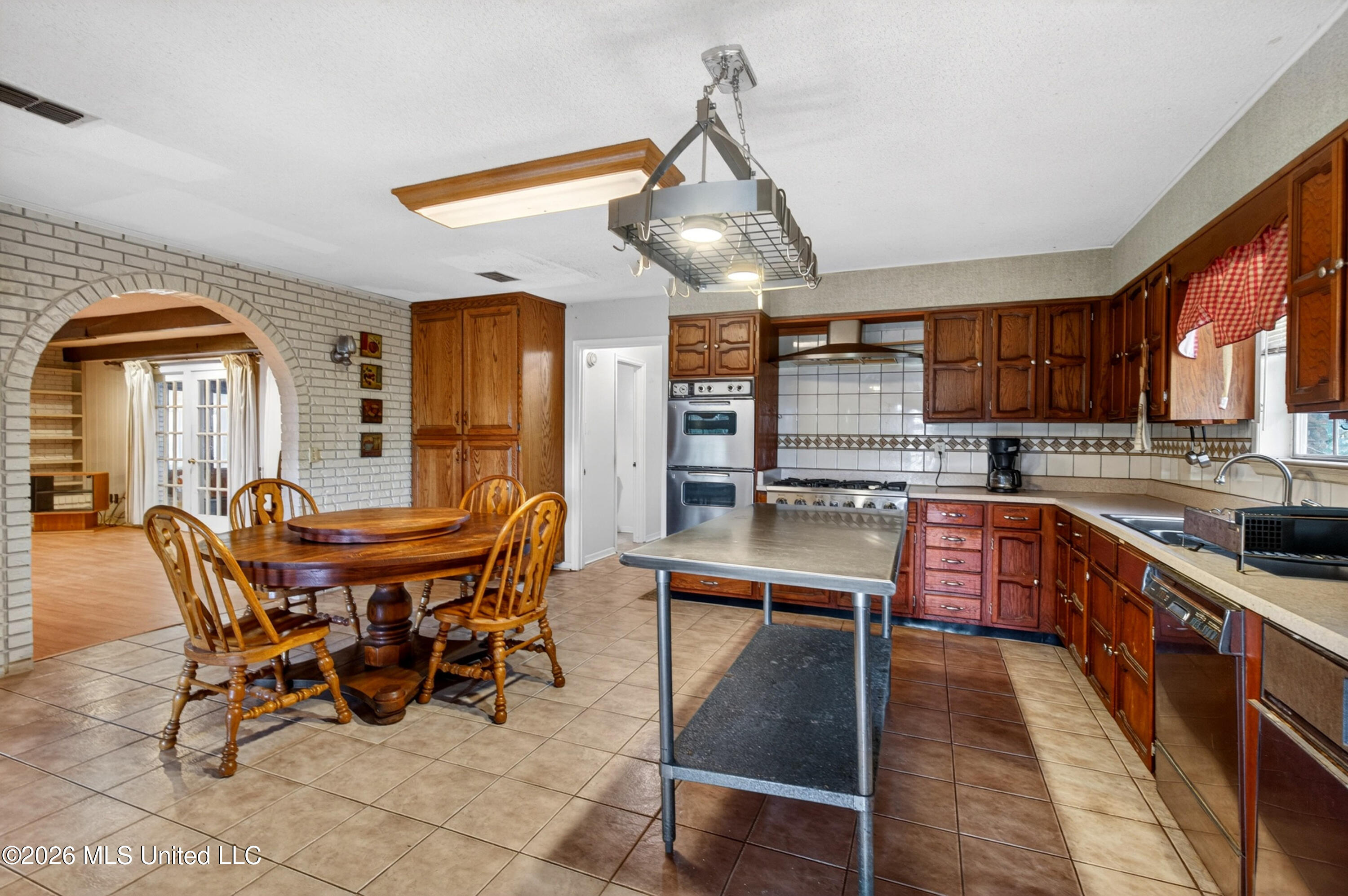 20536 Highway 53 Property Photo 21