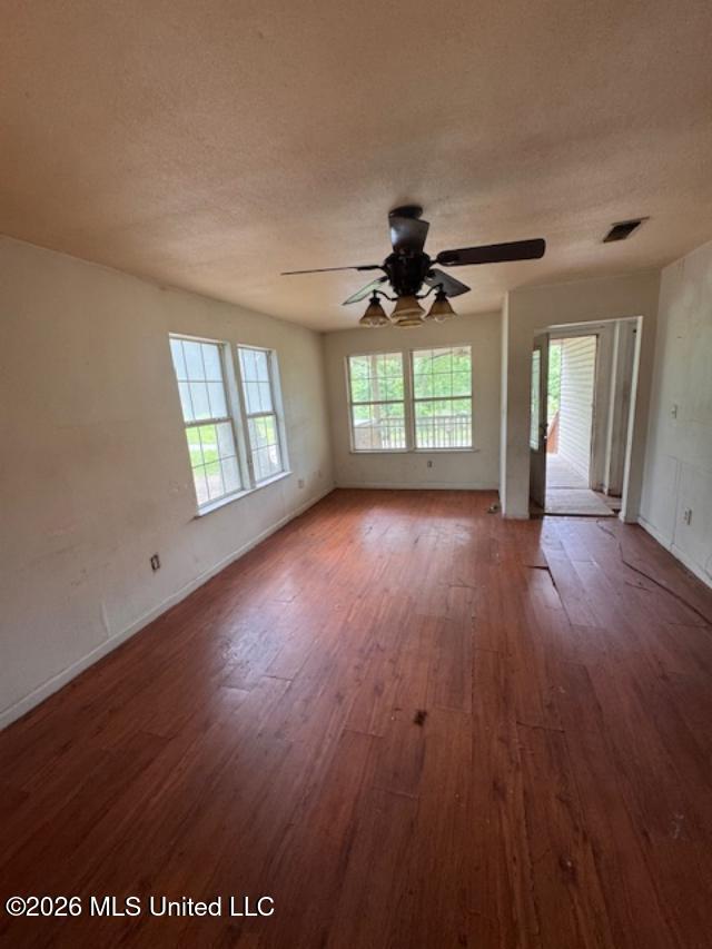 16034 Apia Road Property Photo 7