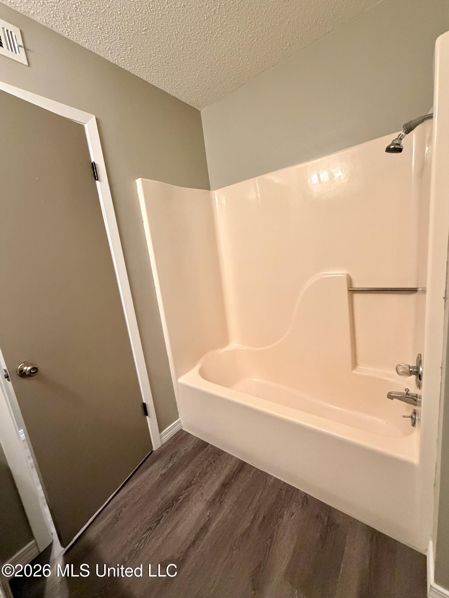 107 Driftwood Drive Property Photo 10