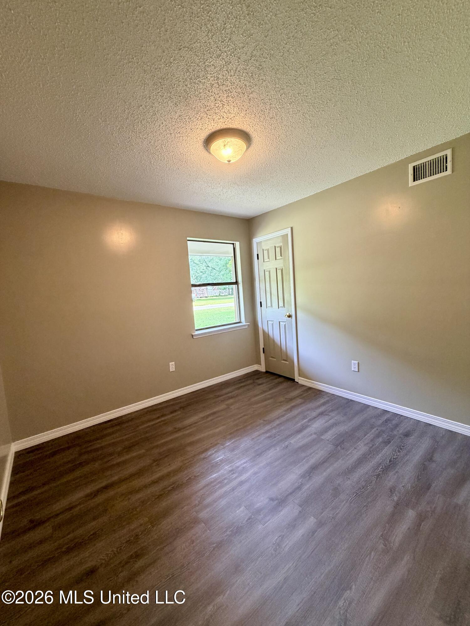 107 Driftwood Drive Property Photo 12