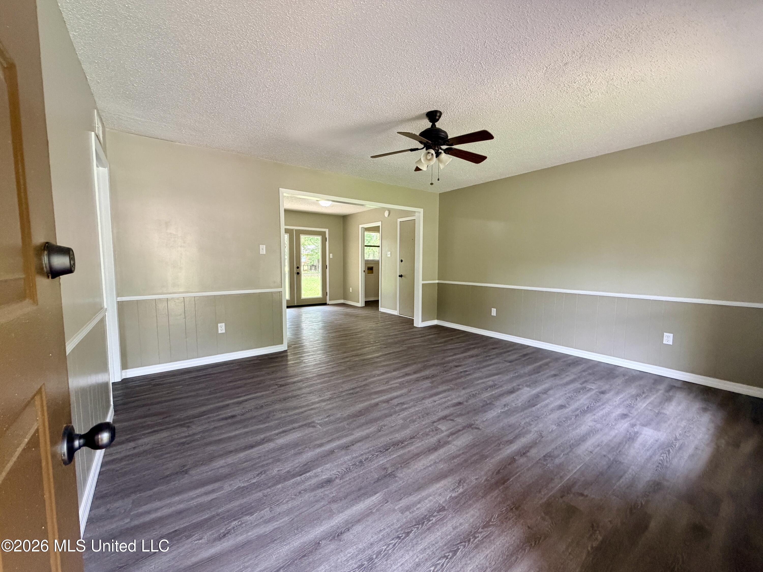 107 Driftwood Drive Property Photo 14