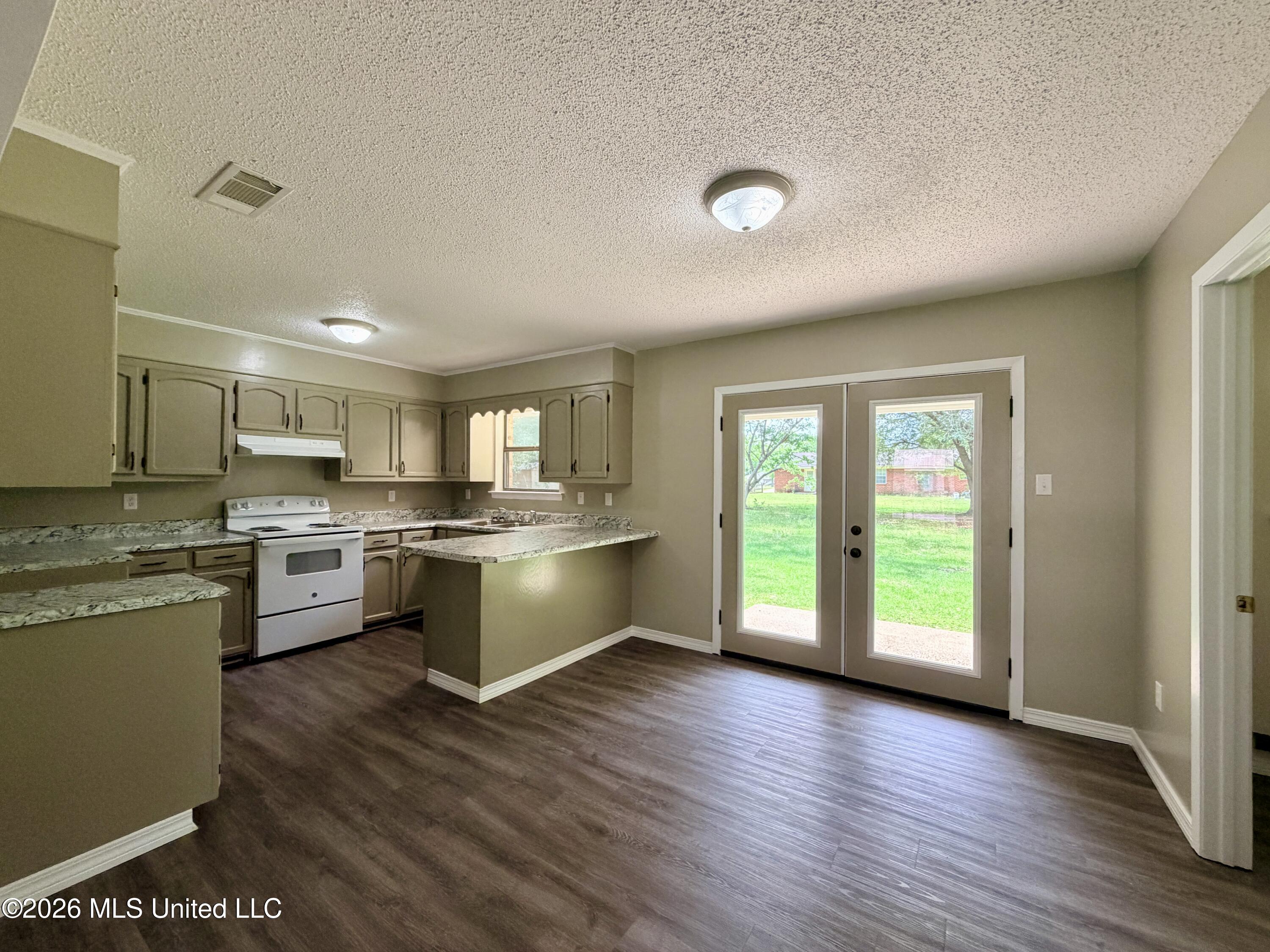 107 Driftwood Drive Property Photo 18