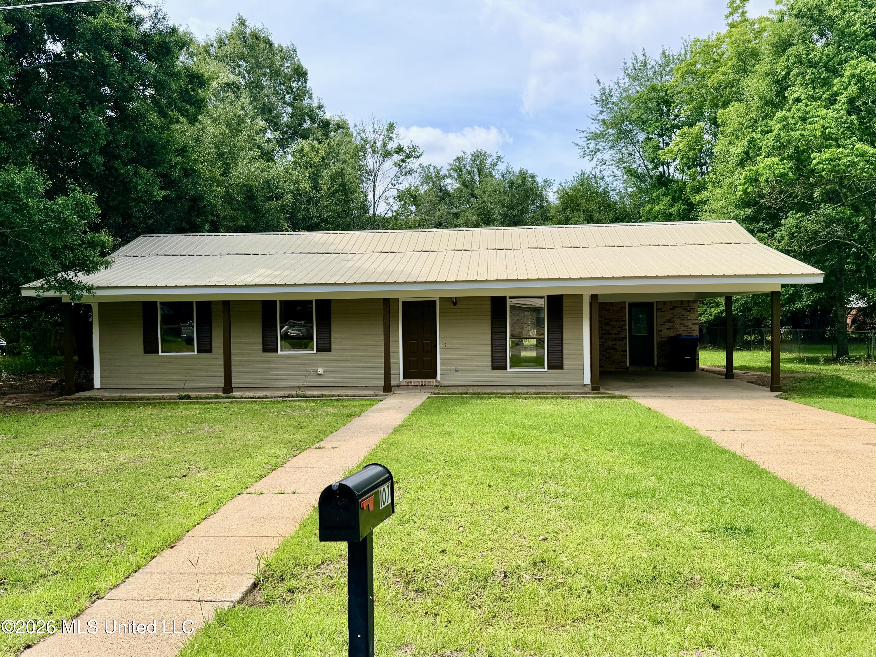 107 Driftwood Drive Property Photo 24
