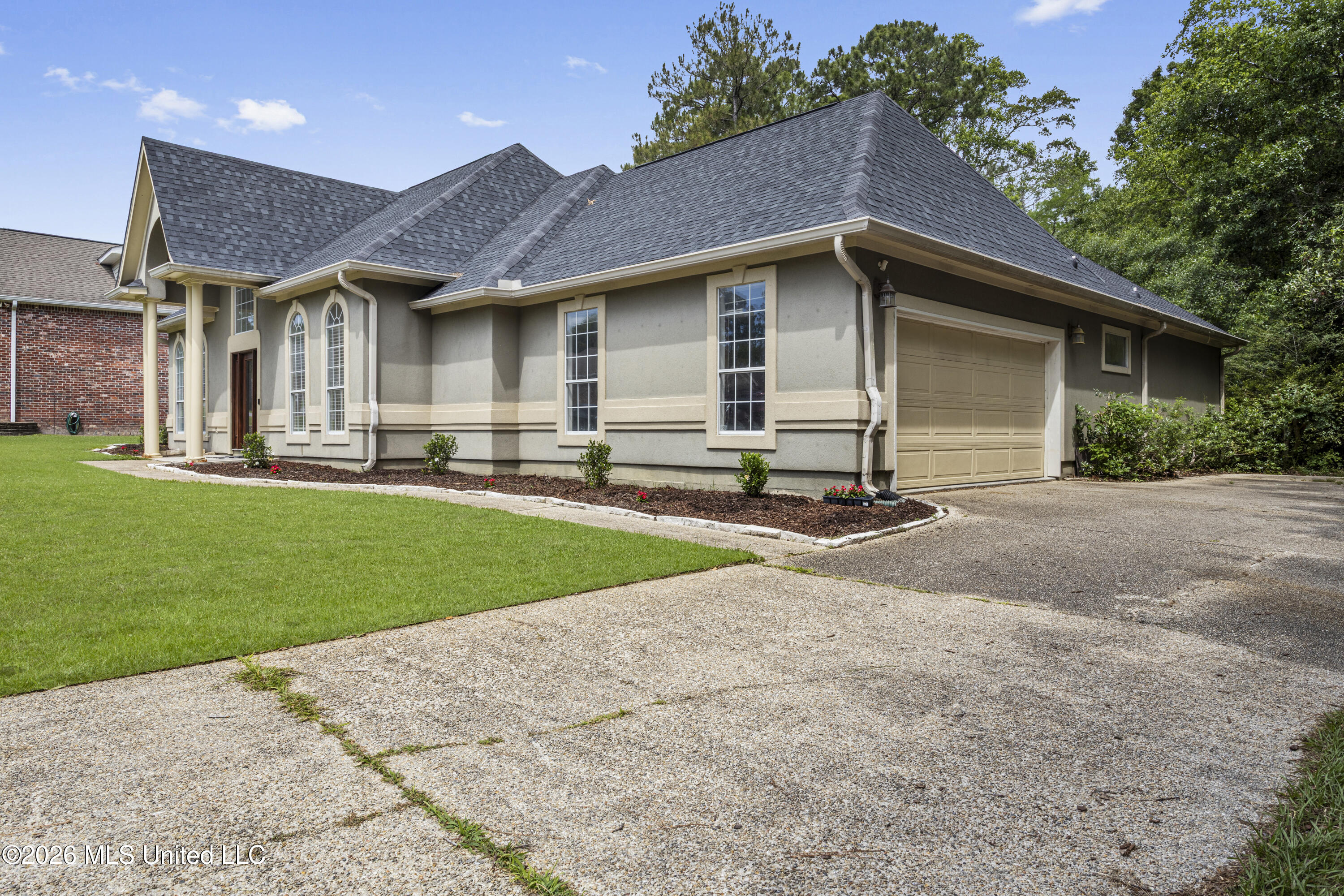 19633 Champion Circle Property Photo 43