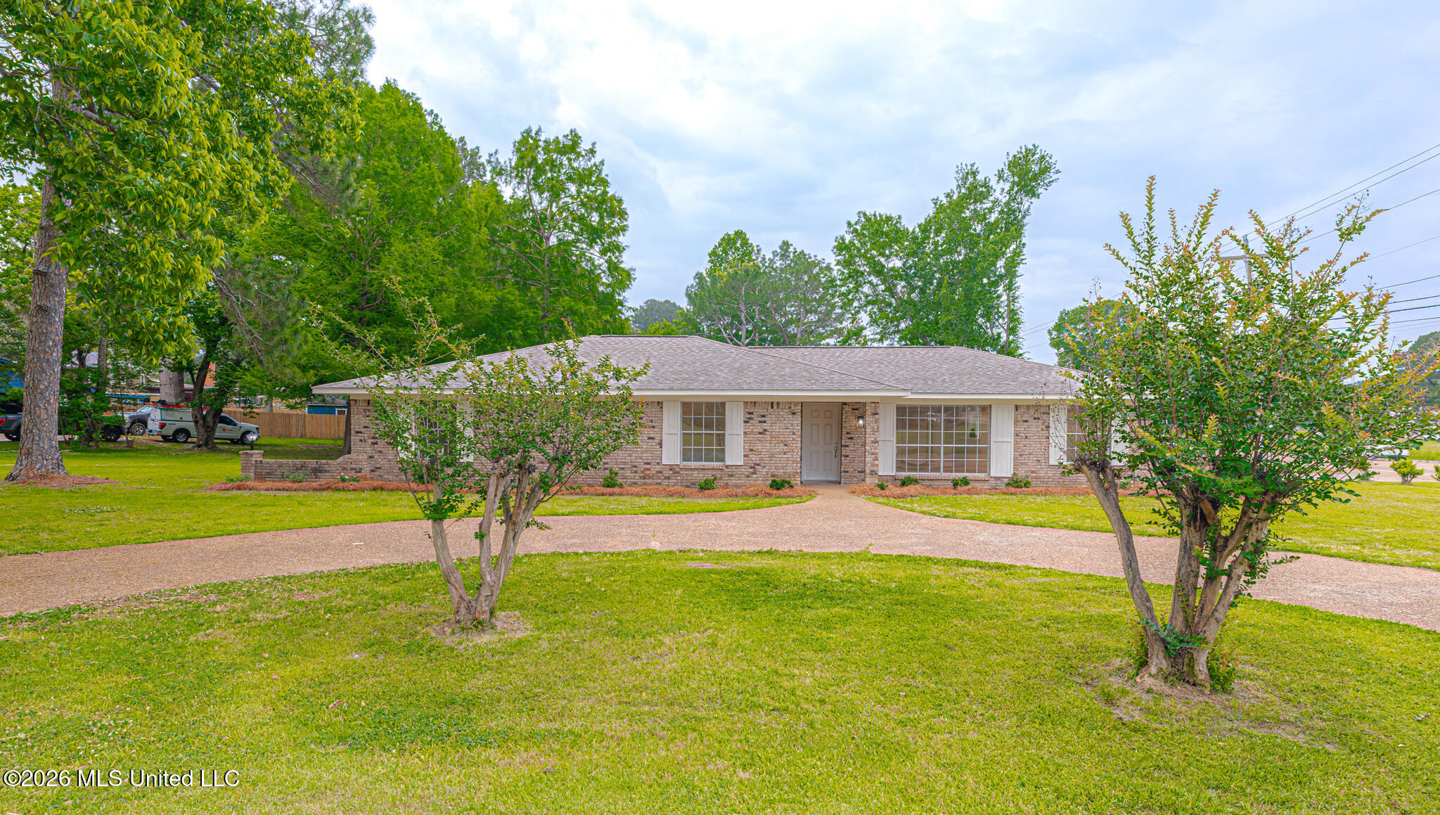 1206 Sunset Drive Property Photo 2