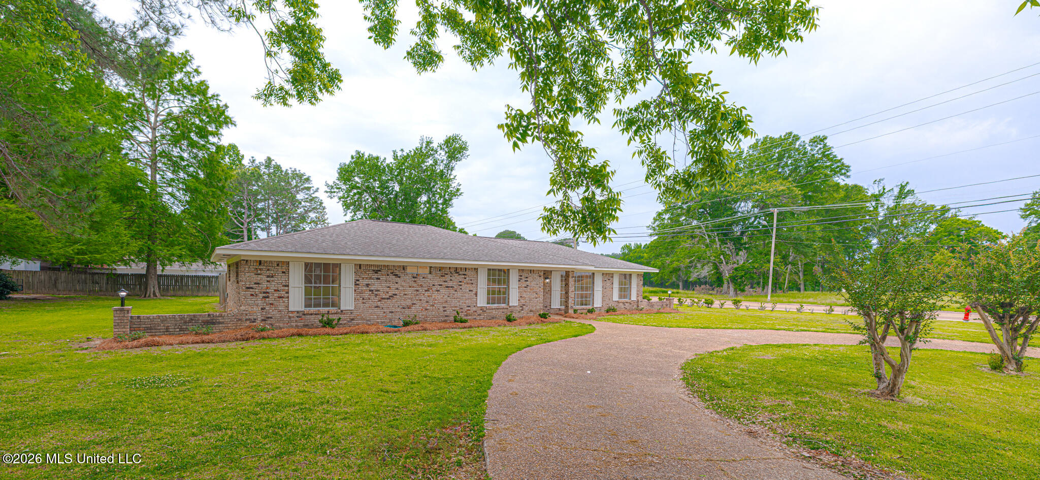 1206 Sunset Drive Property Photo 3