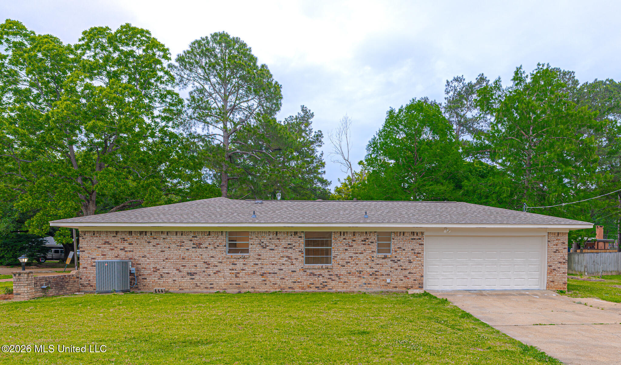 1206 Sunset Drive Property Photo 6
