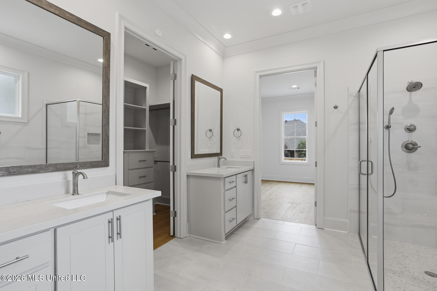 252 Caroline Boulevard Property Photo 5