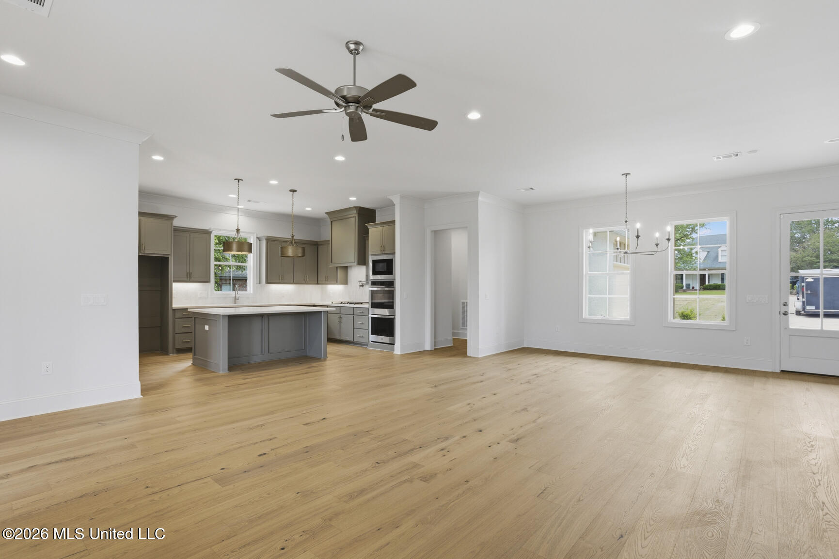 252 Caroline Boulevard Property Photo 12
