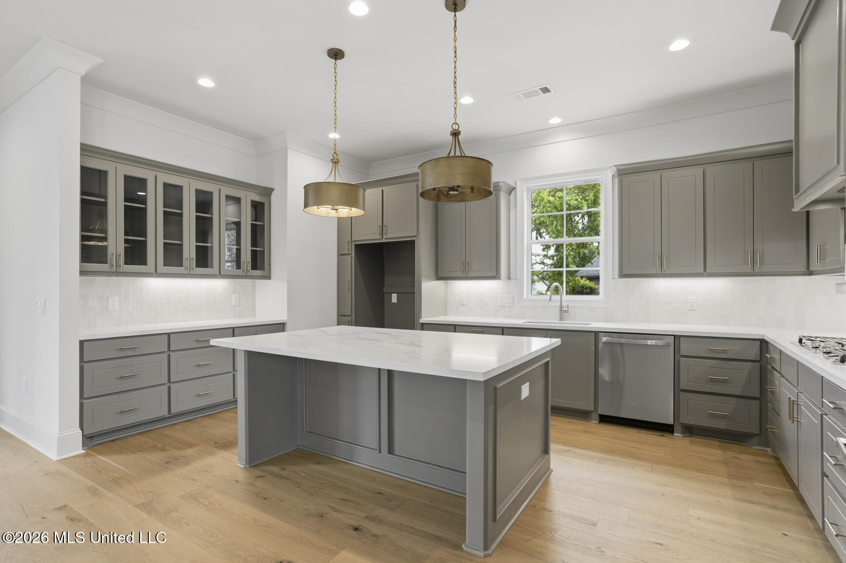 252 Caroline Boulevard Property Photo 14