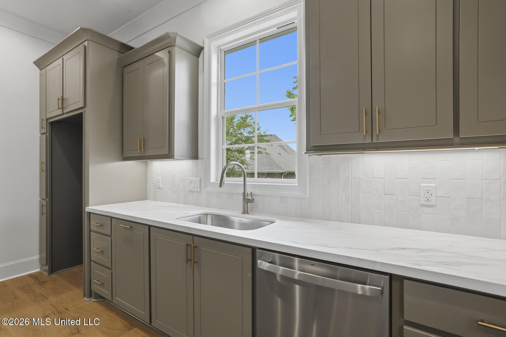 252 Caroline Boulevard Property Photo 16