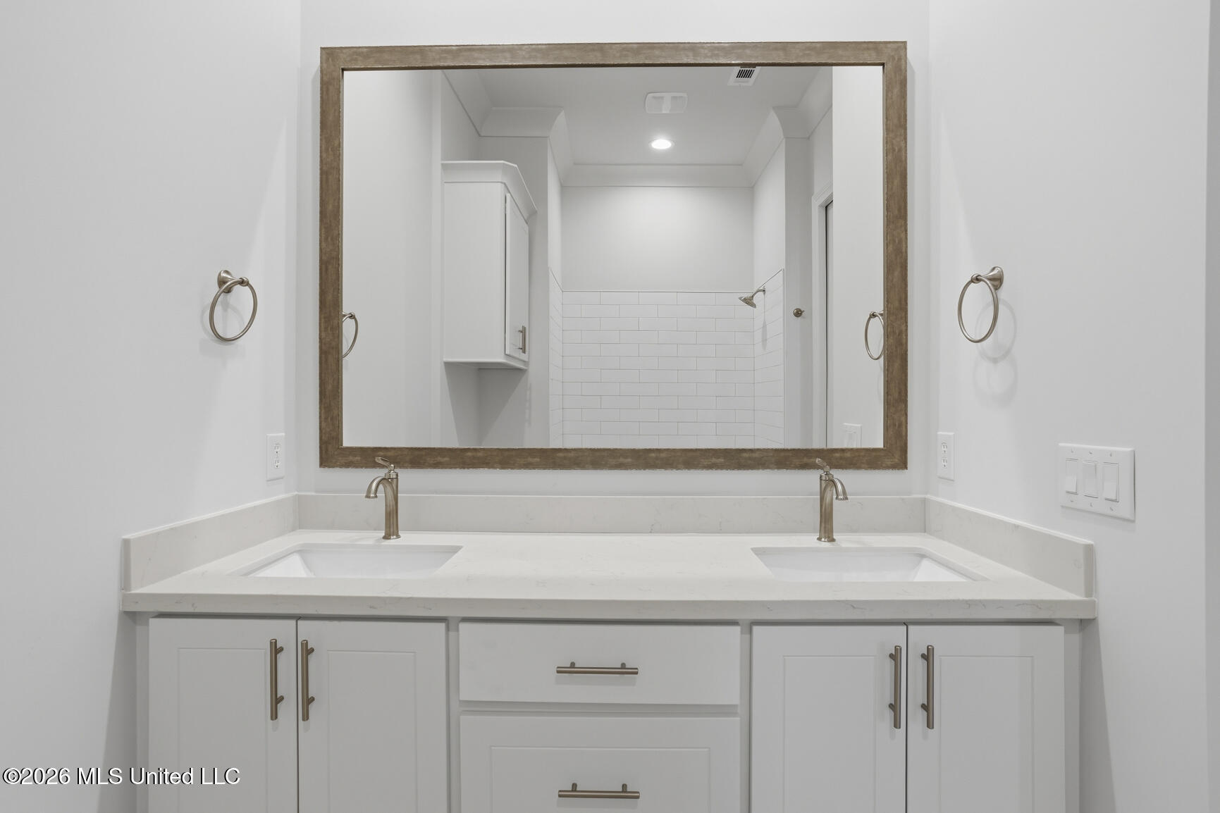 252 Caroline Boulevard Property Photo 28