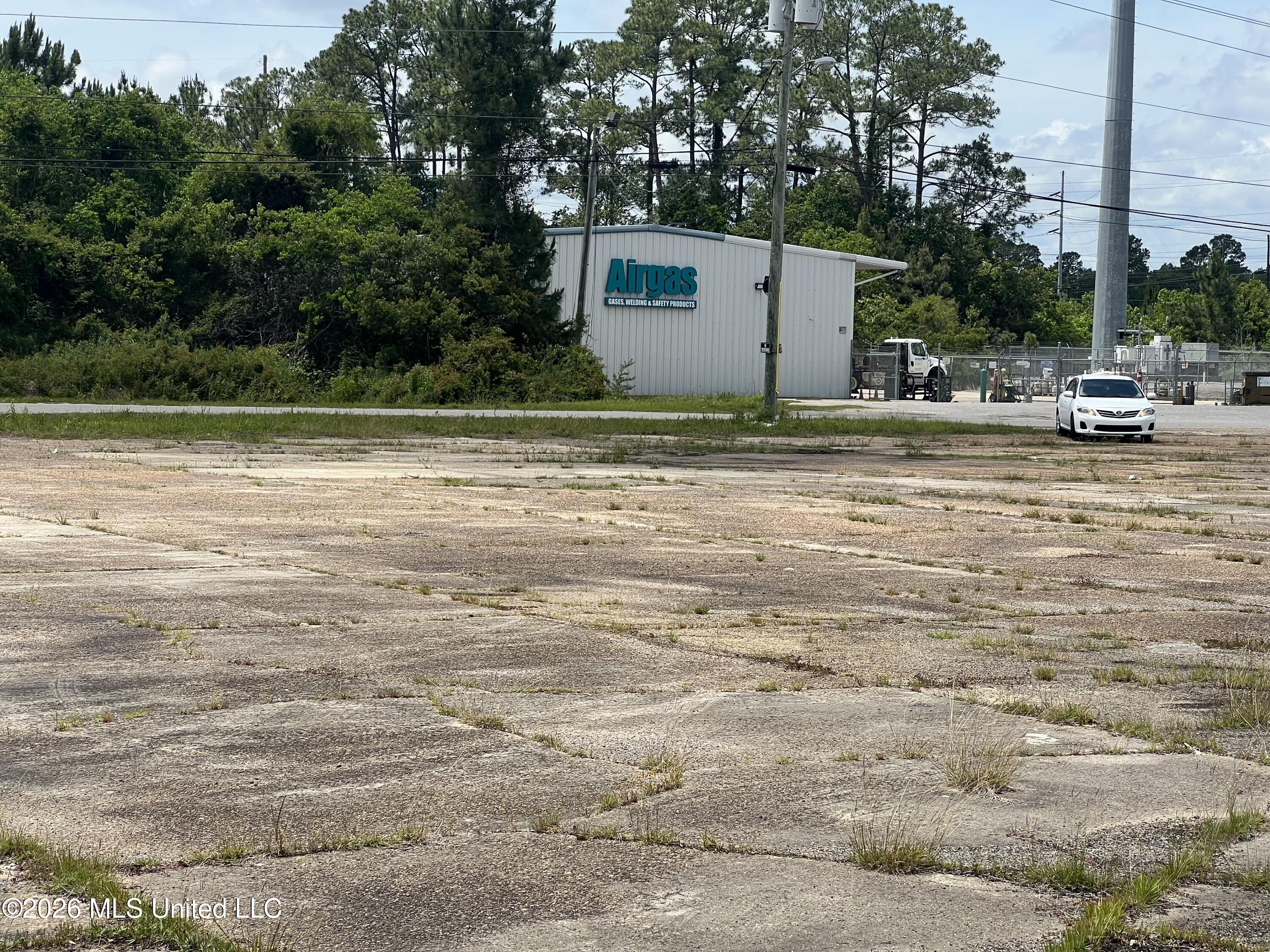 Denny Avenue Property Photo 6