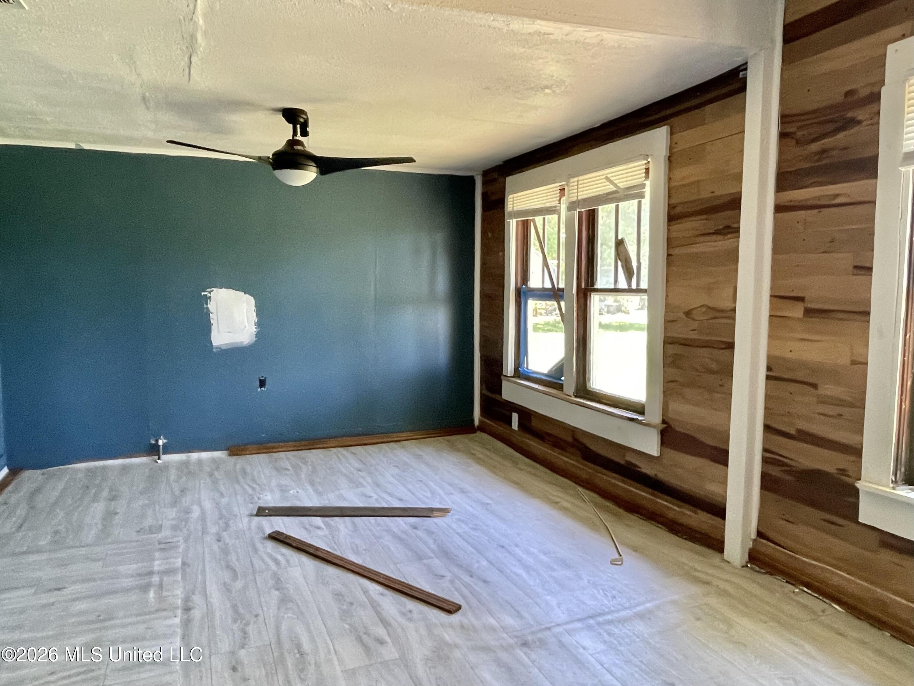2269 Old Mobile Highway Property Photo 6