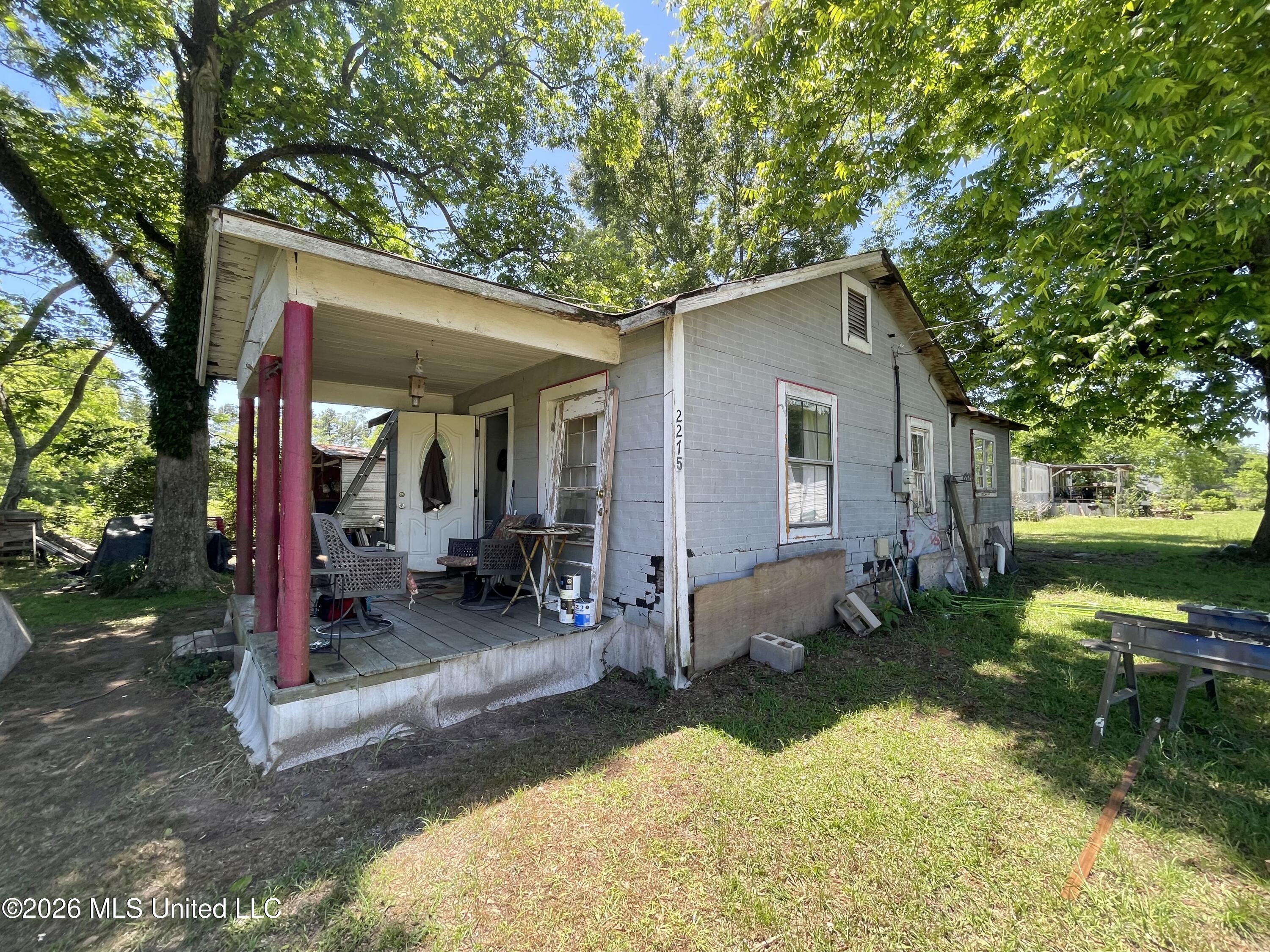 2269 Old Mobile Highway Property Photo 18