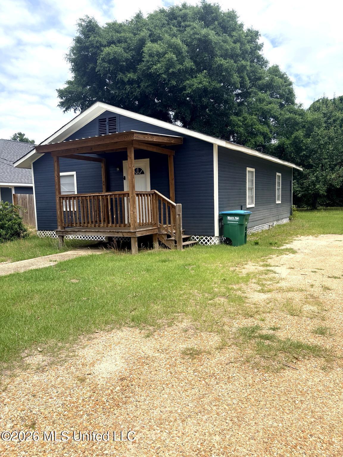 105 Mckinnon Street Property Photo 1