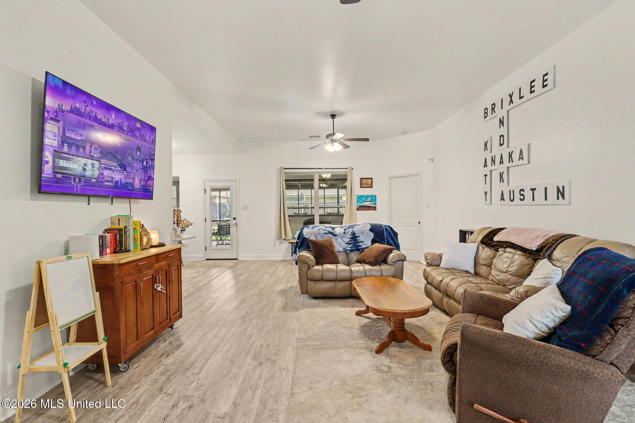 16820 Desmare Street Property Photo 4