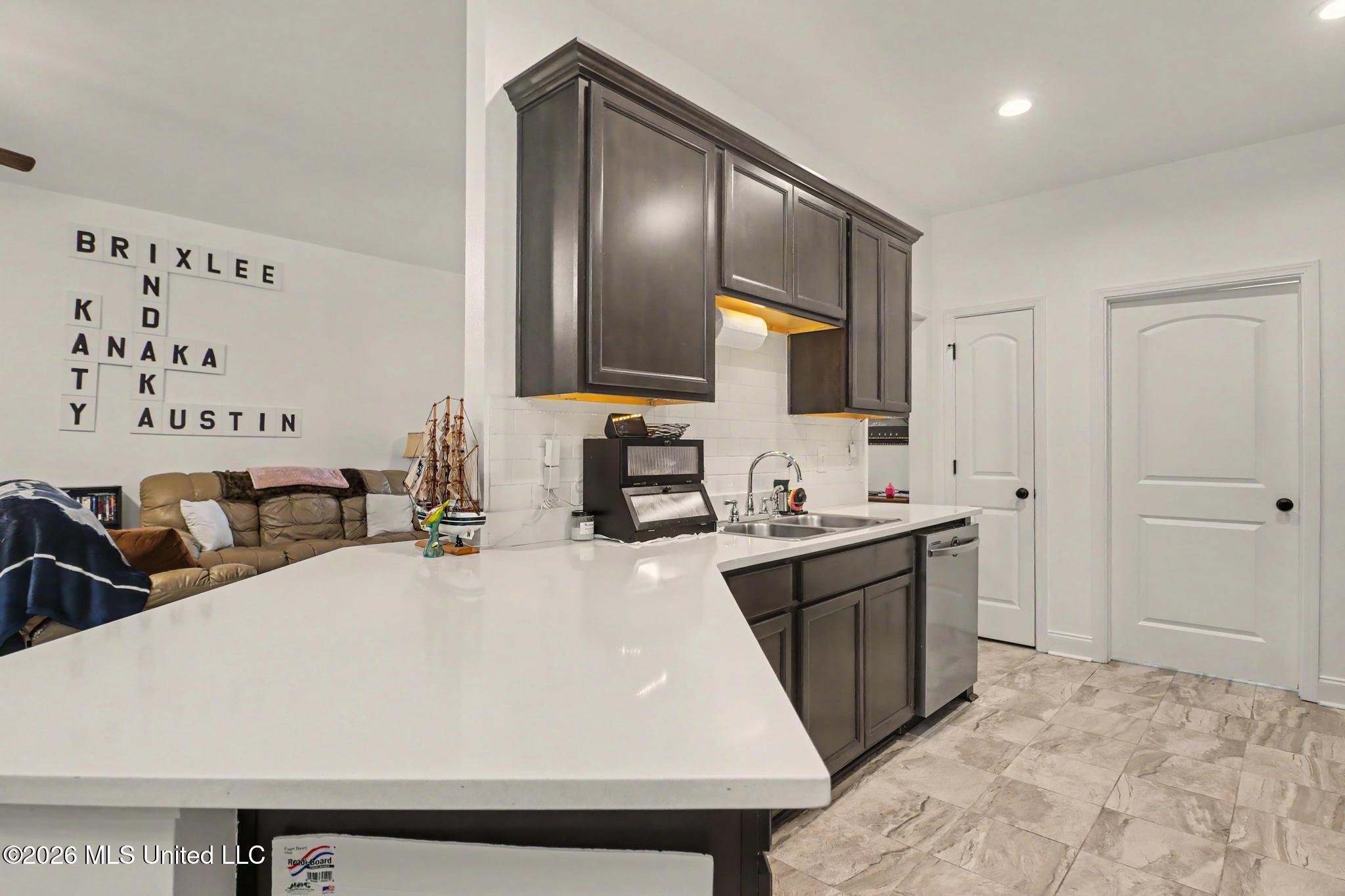 16820 Desmare Street Property Photo 8
