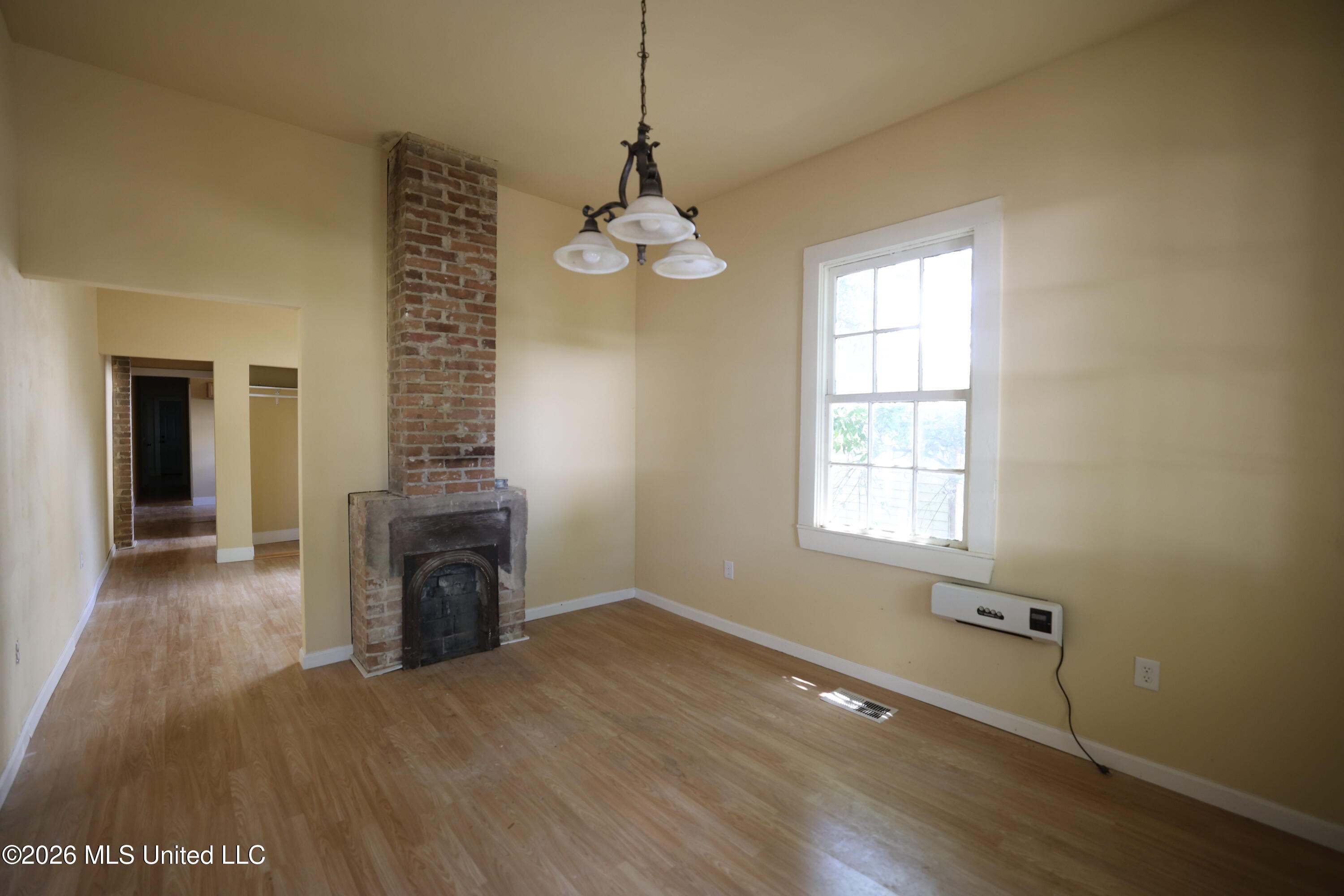 207 Saint Mary Street Property Photo 2