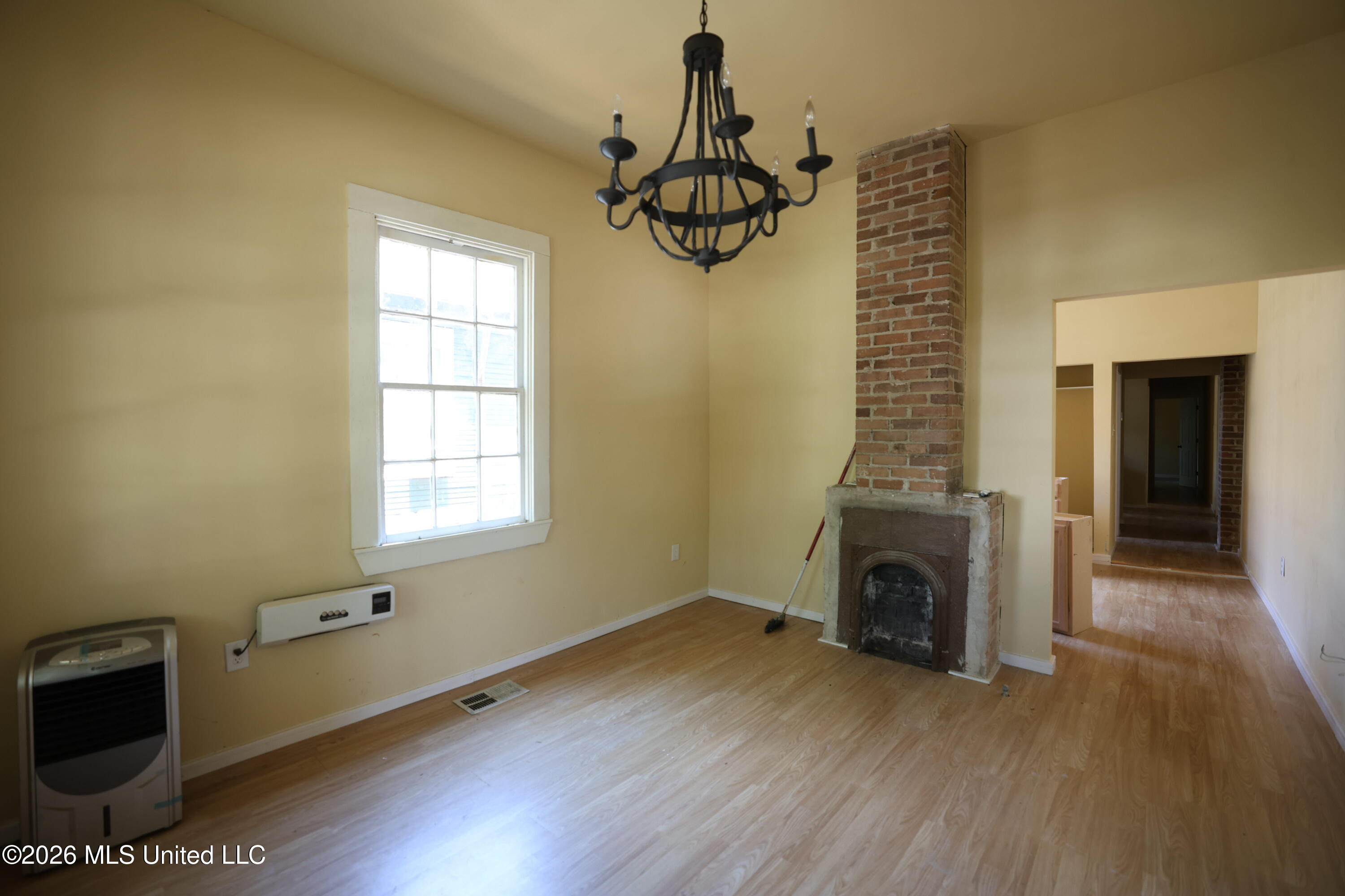 207 Saint Mary Street Property Photo 8