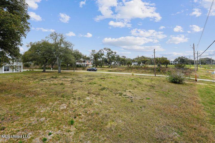 517 N Beach Boulevard Property Photo 6