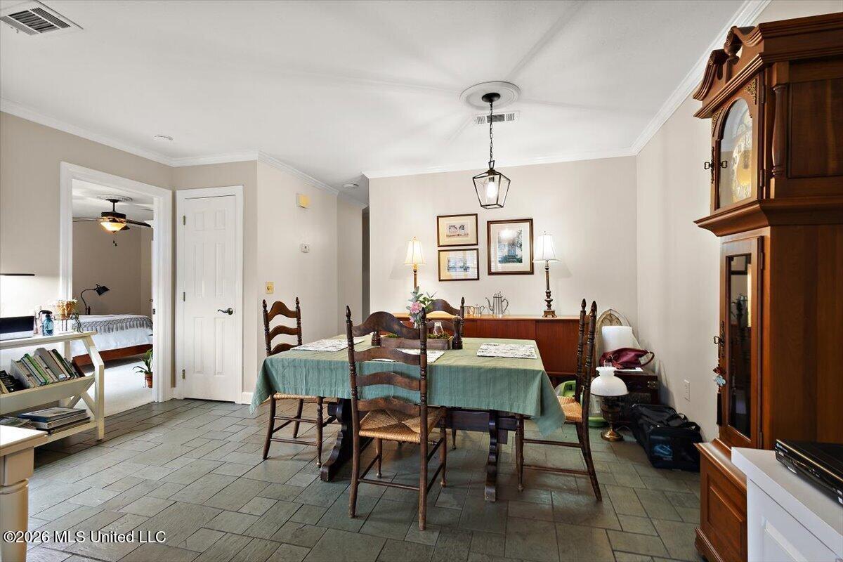 217 River Place 2 Property Photo 8