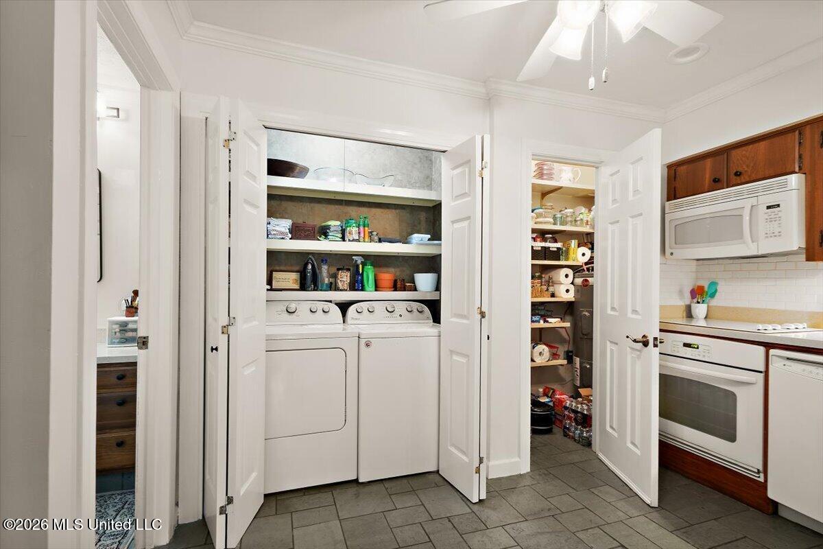 217 River Place 2 Property Photo 10